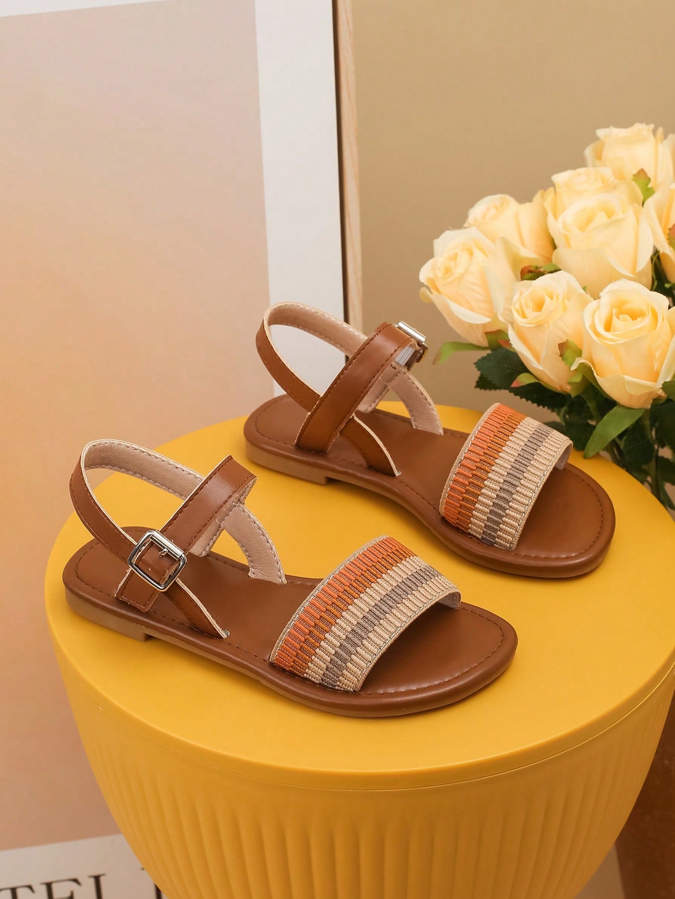 Fashionable & Comfortable Children's Flat Holiday Sandals For Daily Wear