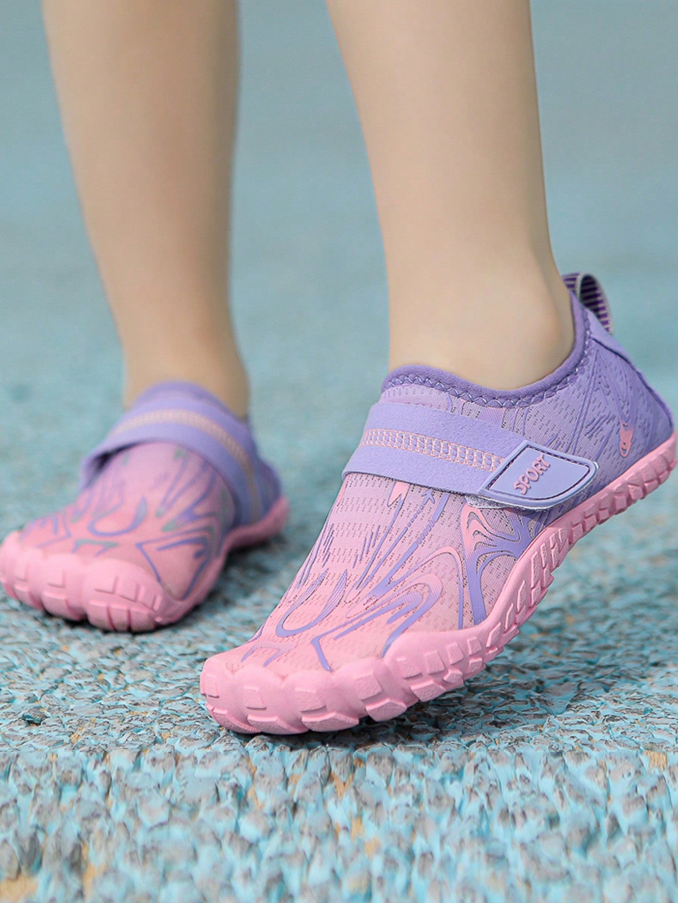 Kids' Water Shoes Fashionable Casual Beach Shoes With Quick-Drying, Anti-Slippery Features Suitable For Boys And Girls' Ocean Activities