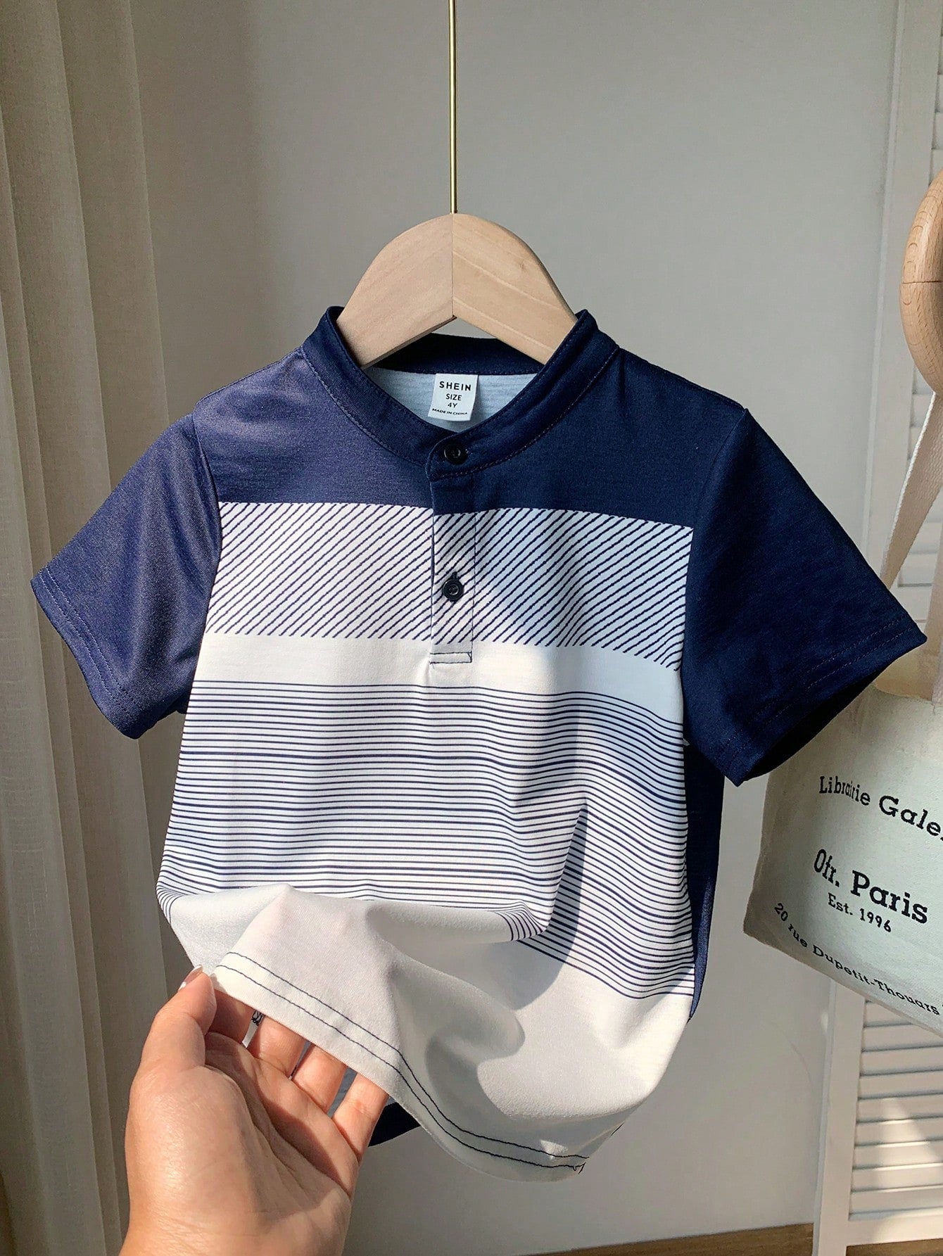 Young Boy Casual Loose Fit Knitted Polo Shirt With Stand Collar, Stripes And Printed Pattern