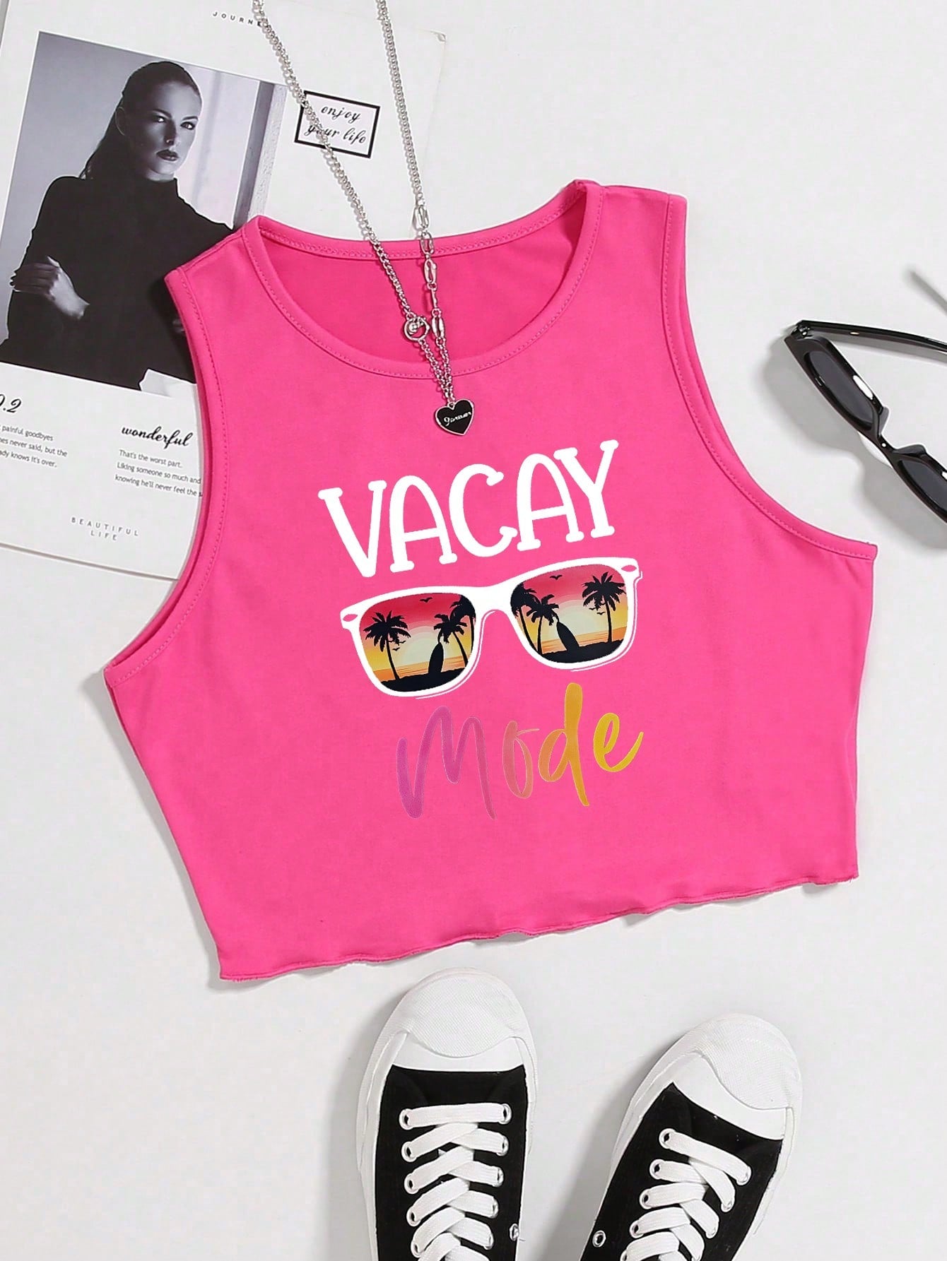 Plus Size Women's Round Neck Tank Top With Letter & Glasses Print