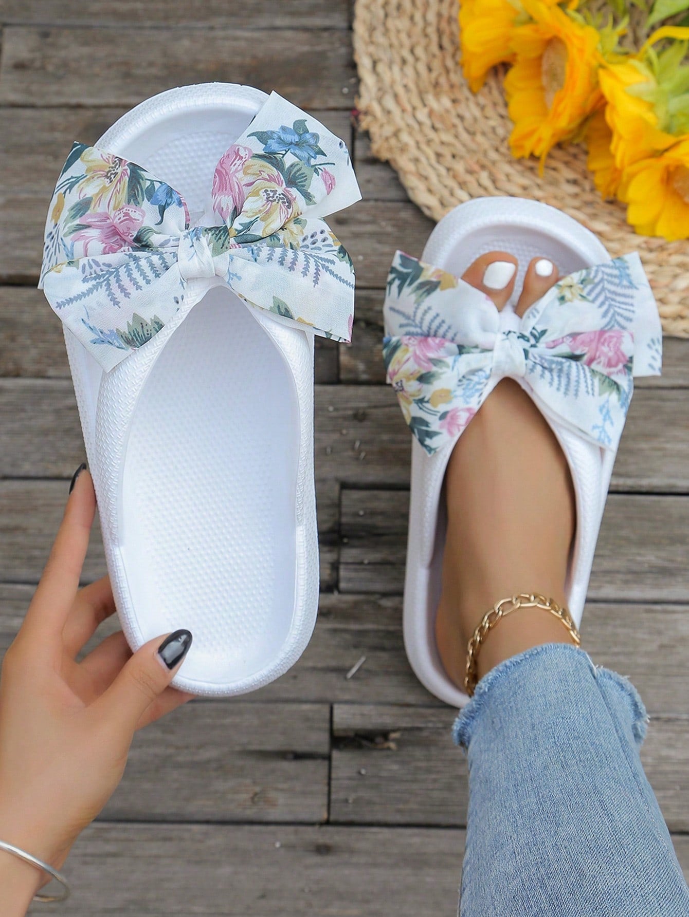 Summer Beach Vacation Thick-Soled Anti-Slip Plastic Slippers, Simple And Casual Women's Sandals, DIY Bow & Random Printed Flip Flops