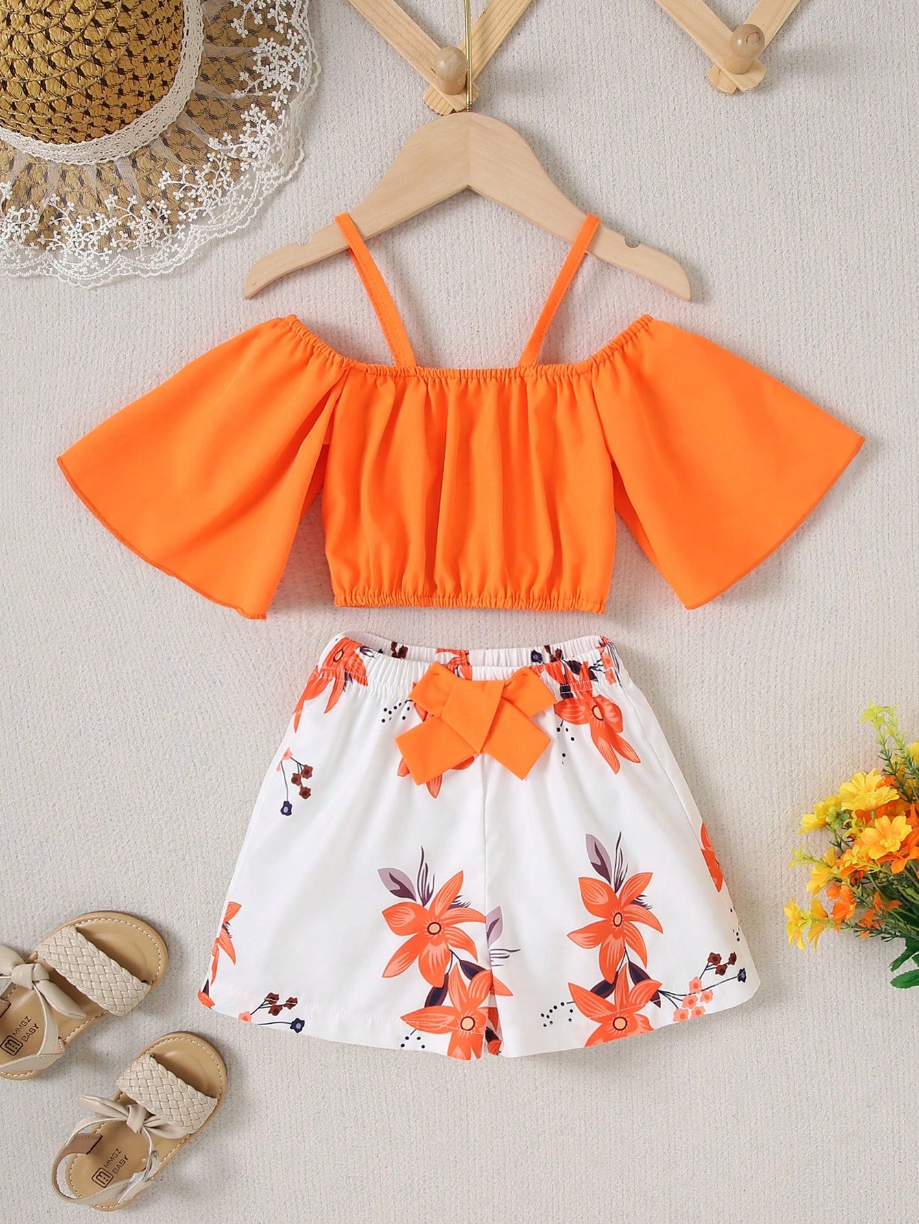 Young Girl Solid Color Top Matched With Printed Shorts Casual Vacation 2-Piece Set For Spring/Summer