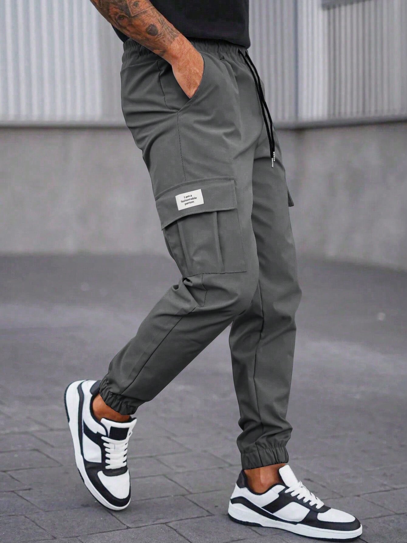 Men's Letter Printed Twill Cargo Pants With Elastic Cuffed Hem