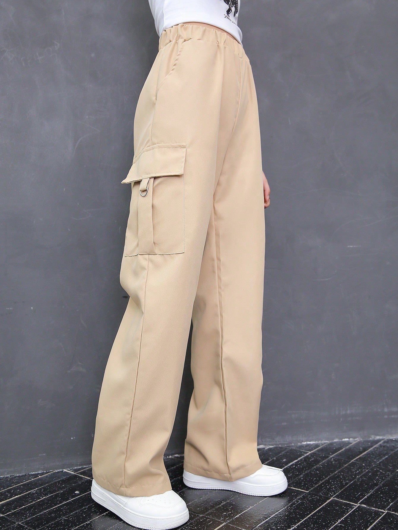 Tween Girl's Casual Stylish Beige 3D Cargo Pants For All Seasons