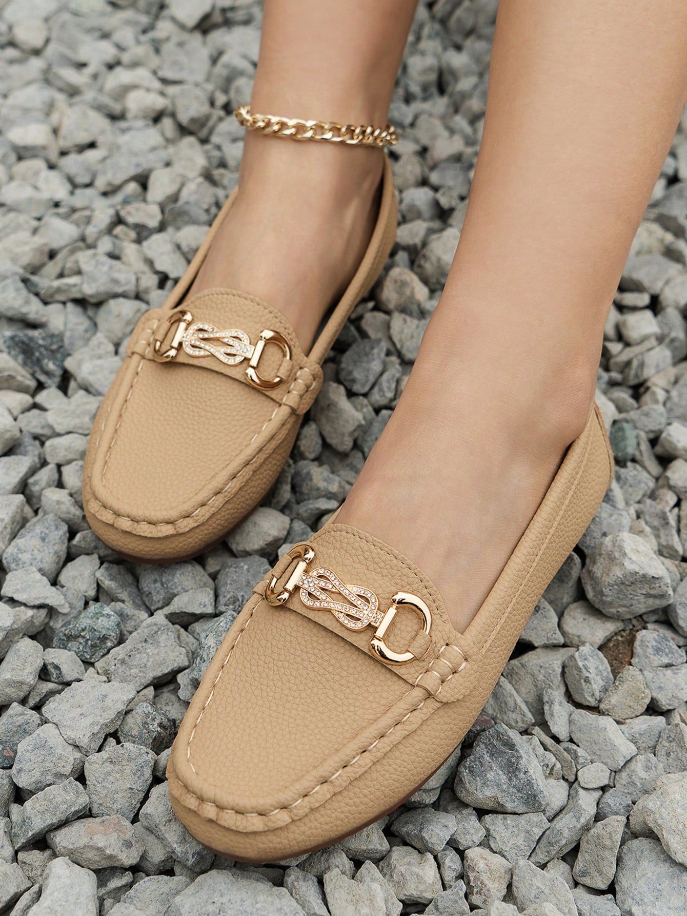 Women Chain Decor Stitched Detail Loafers, Artificial Leather Fashion Flats Beige