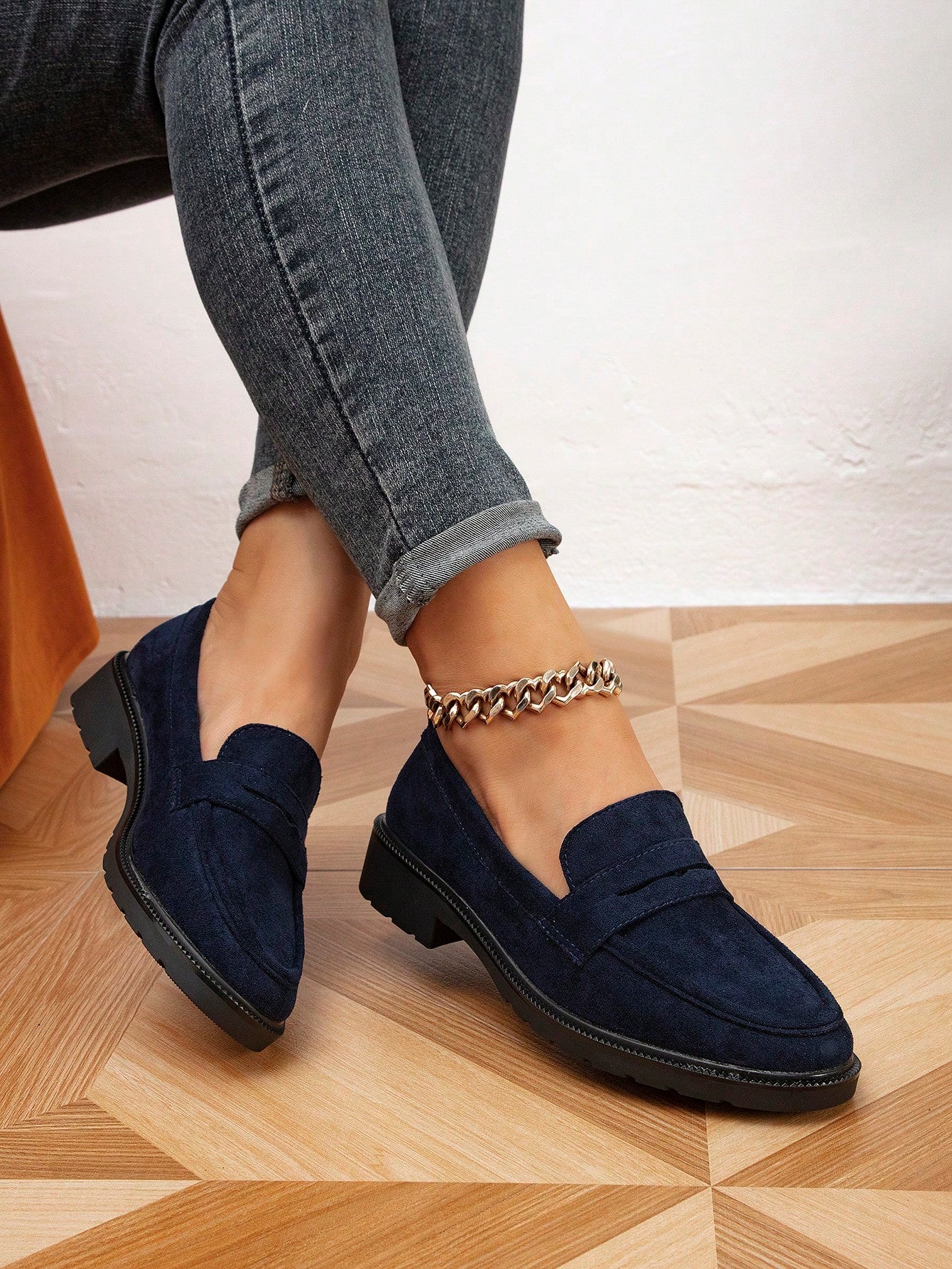 Women Black Minimalist Flats,  Elegant Round Toe Penny Loafers