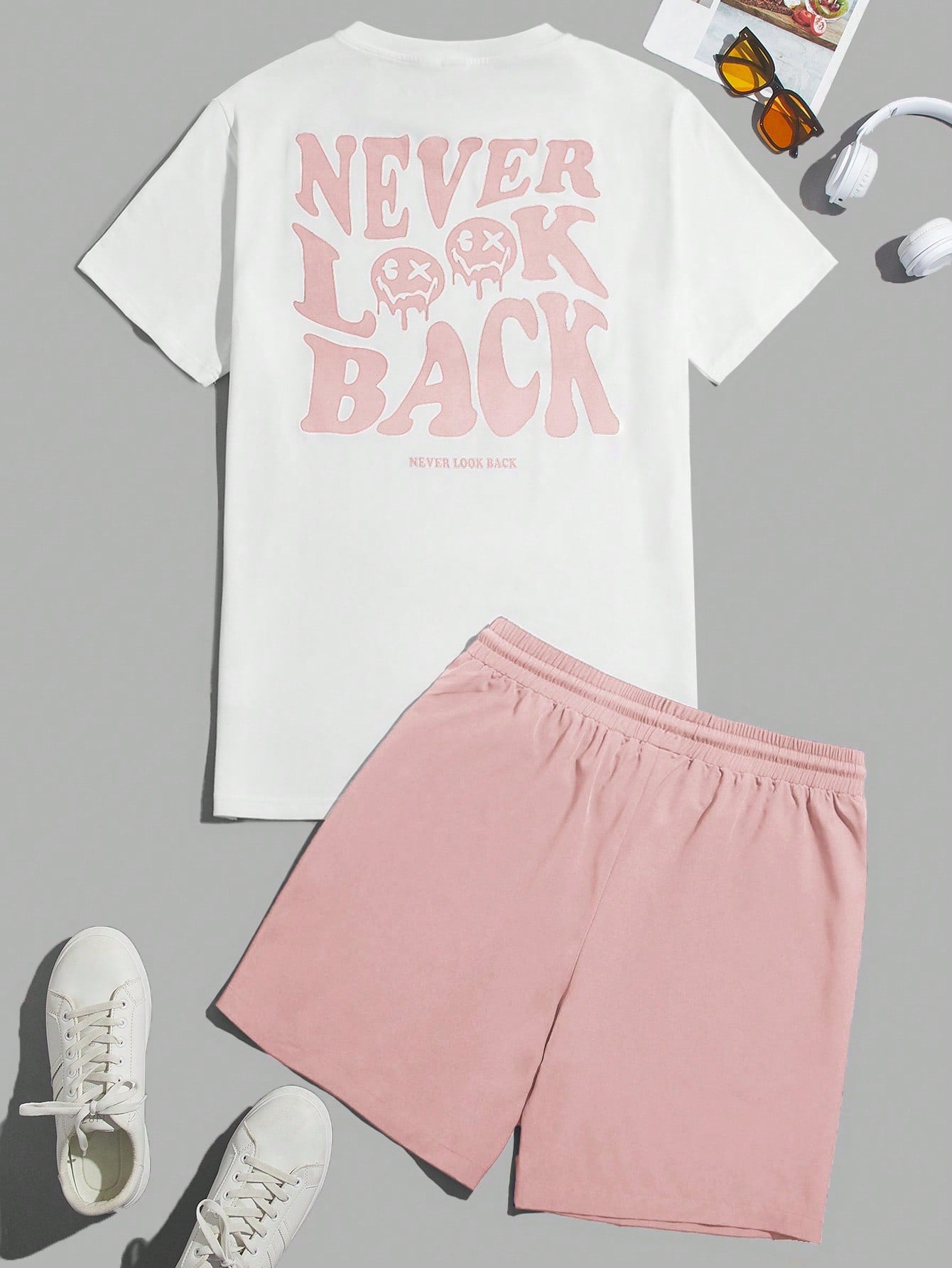 Men Slogan & Cartoon Graphic Tee & Drawstring Waist Shorts