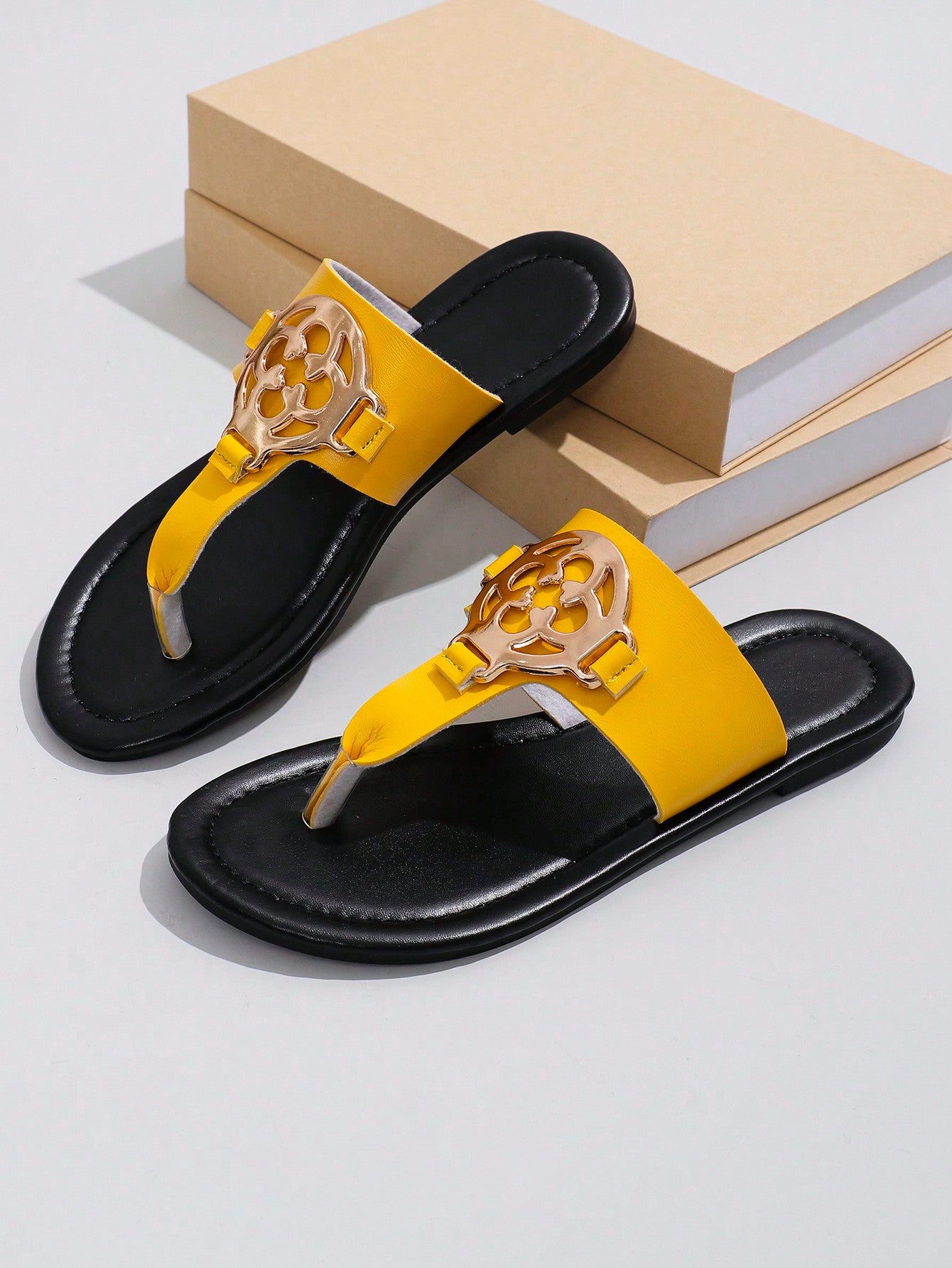 Women's Metallic Accents Casual Fashion Slip-On Flat Sandals With Cushioned Insole