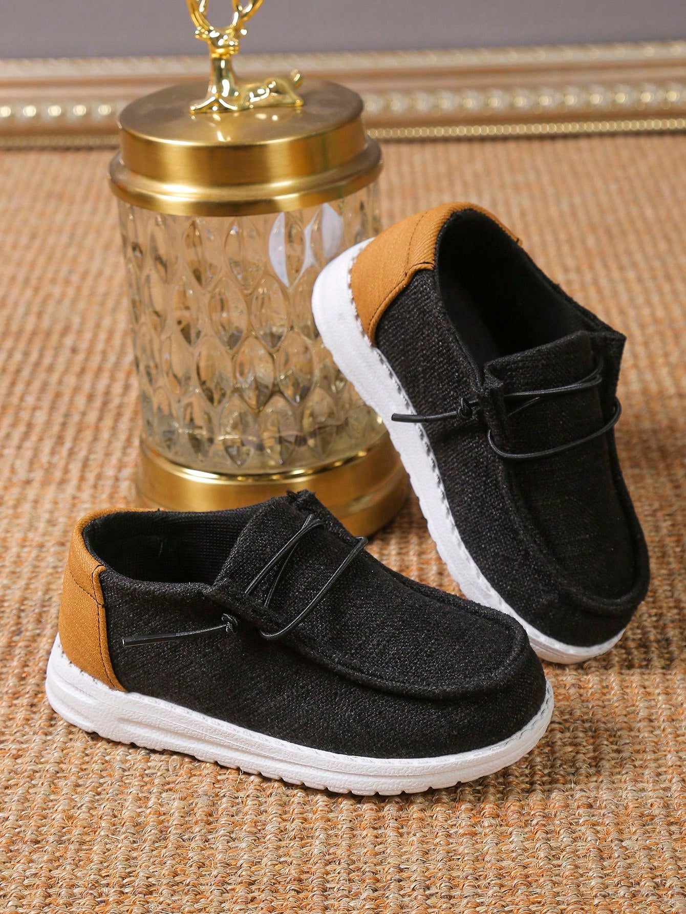 1pair Fashionable, Casual, Lightweight, Trendy, Classic And Beautiful Sports Shoes