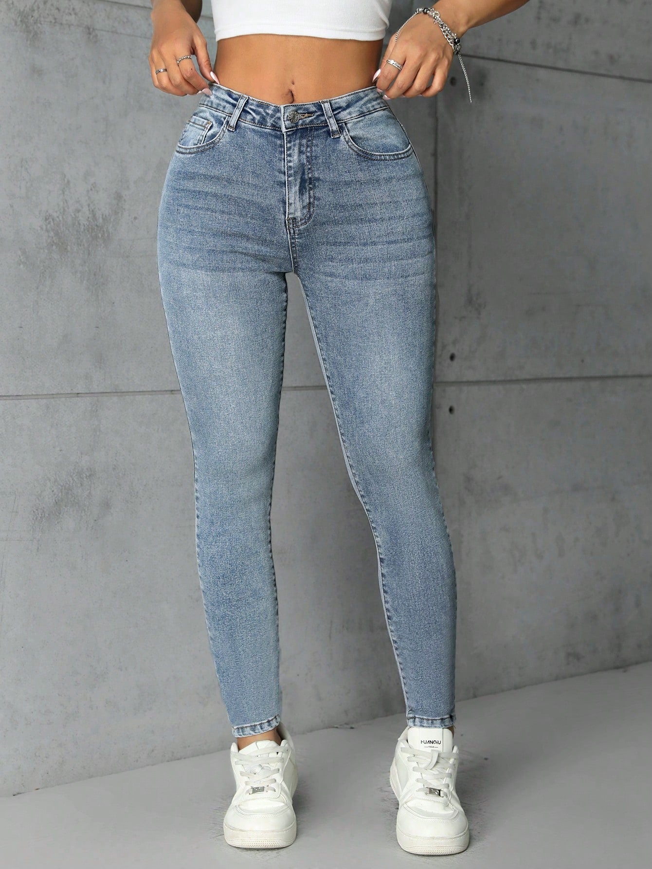 Slant Pocket Skinny Jeans