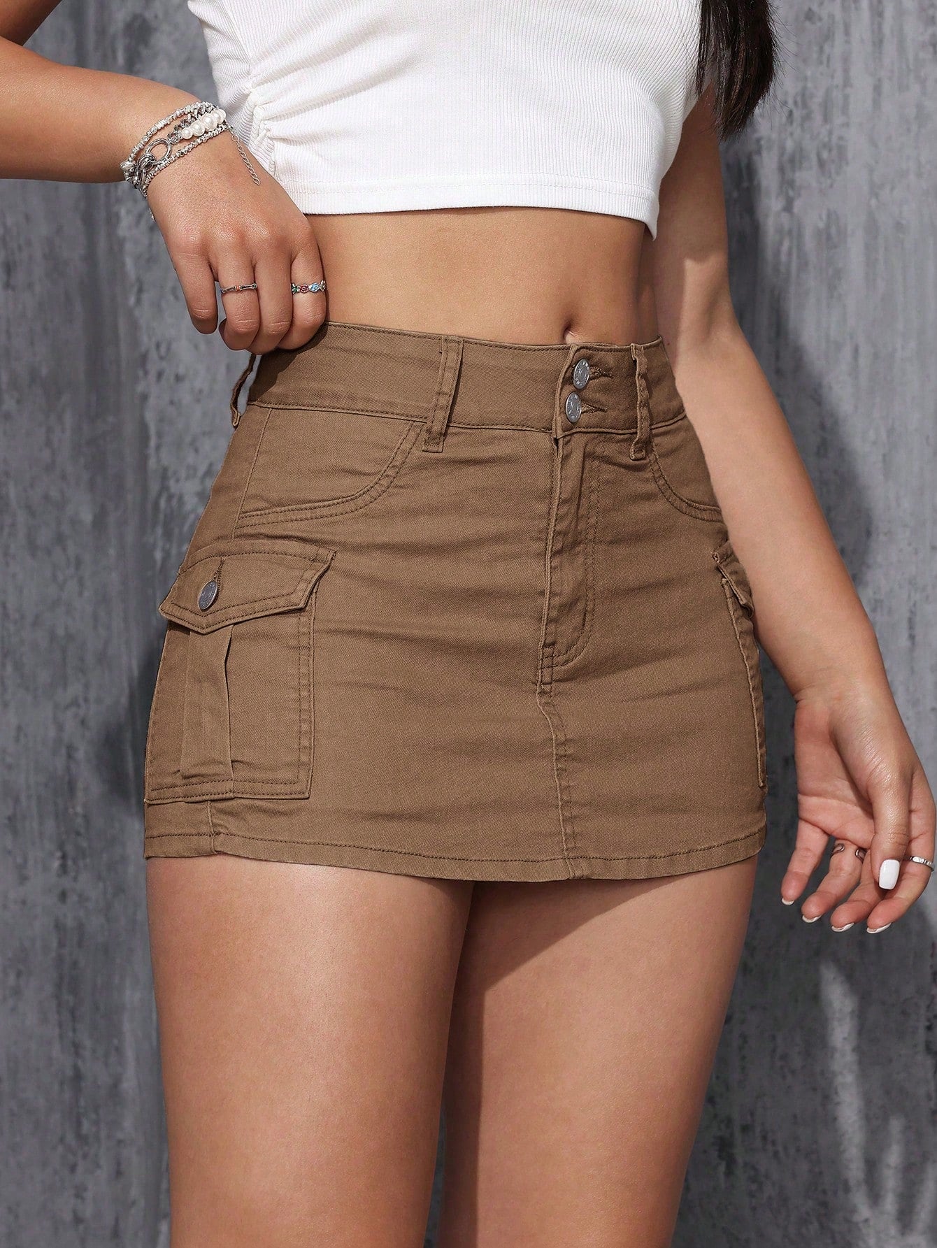 Women Plain And Simple Denim Shorts For Daily Wear