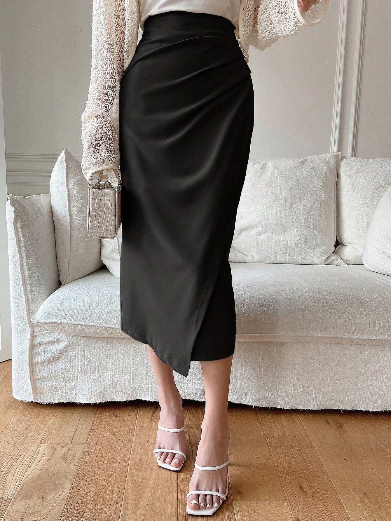 Women's Fashionable And Elegant Asymmetrical Hem Pleated Skirt For Work