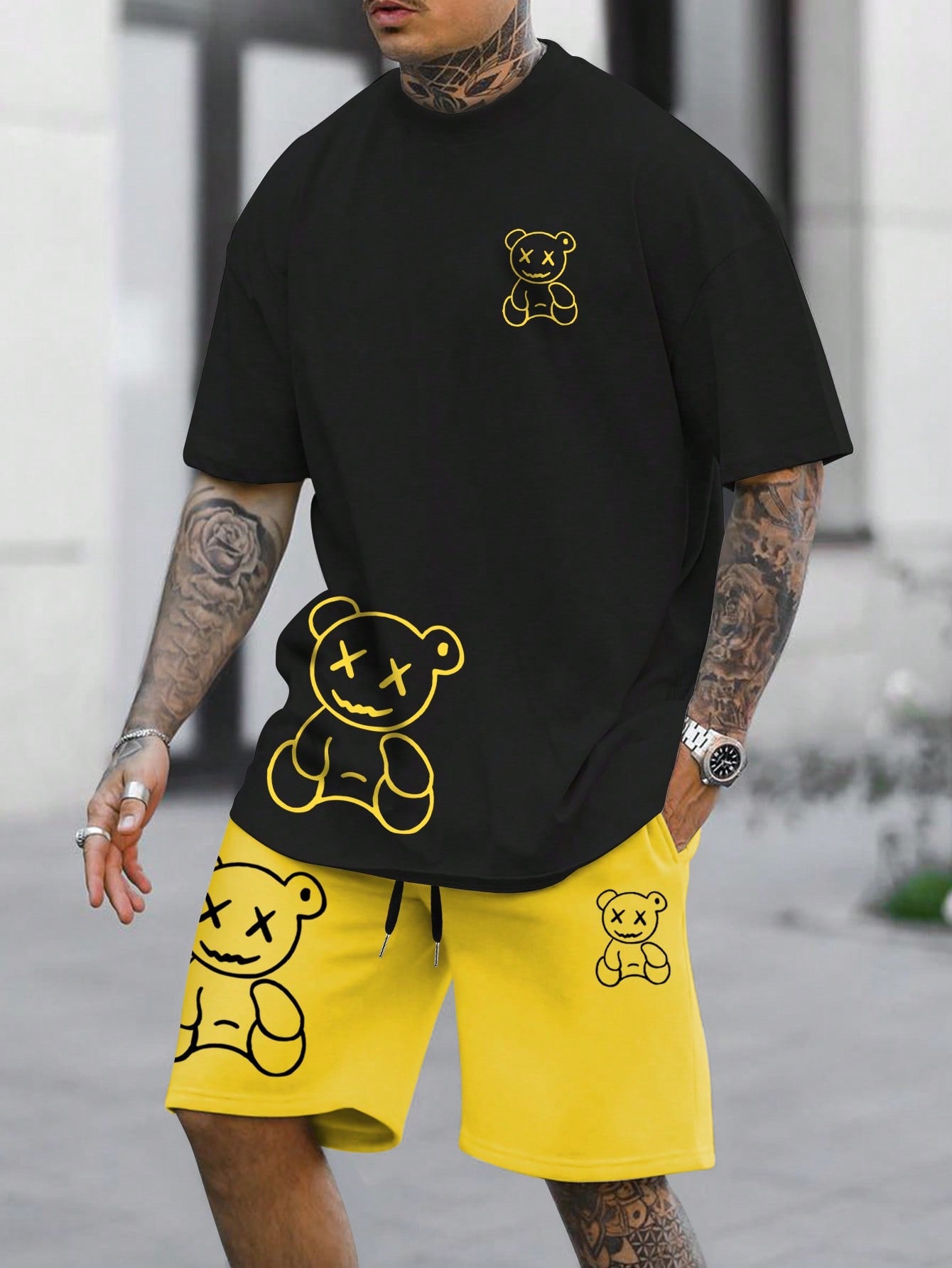 Men's Cartoon Bear Print Crew Neck Short Sleeve T-Shirt And Drawstring Pocket Shorts Set