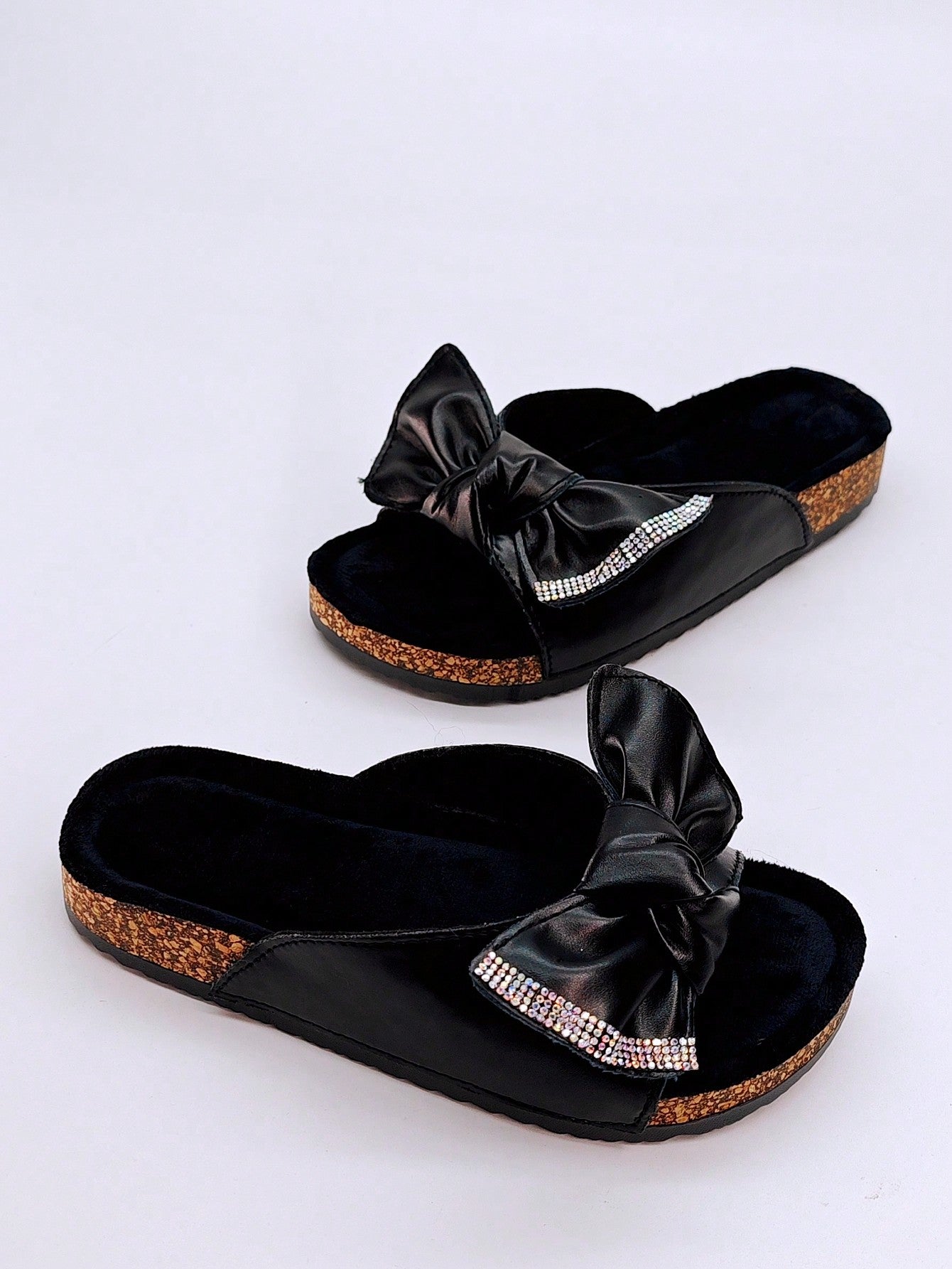 New Arrivals! Fashionable Black Bow Knot Women's Shoes, Casual Indoor/Outdoor Flip Flops For Beach Vacation, Diamond-Studded Slides With Thick Platform Soles, Flat Sandals For Women