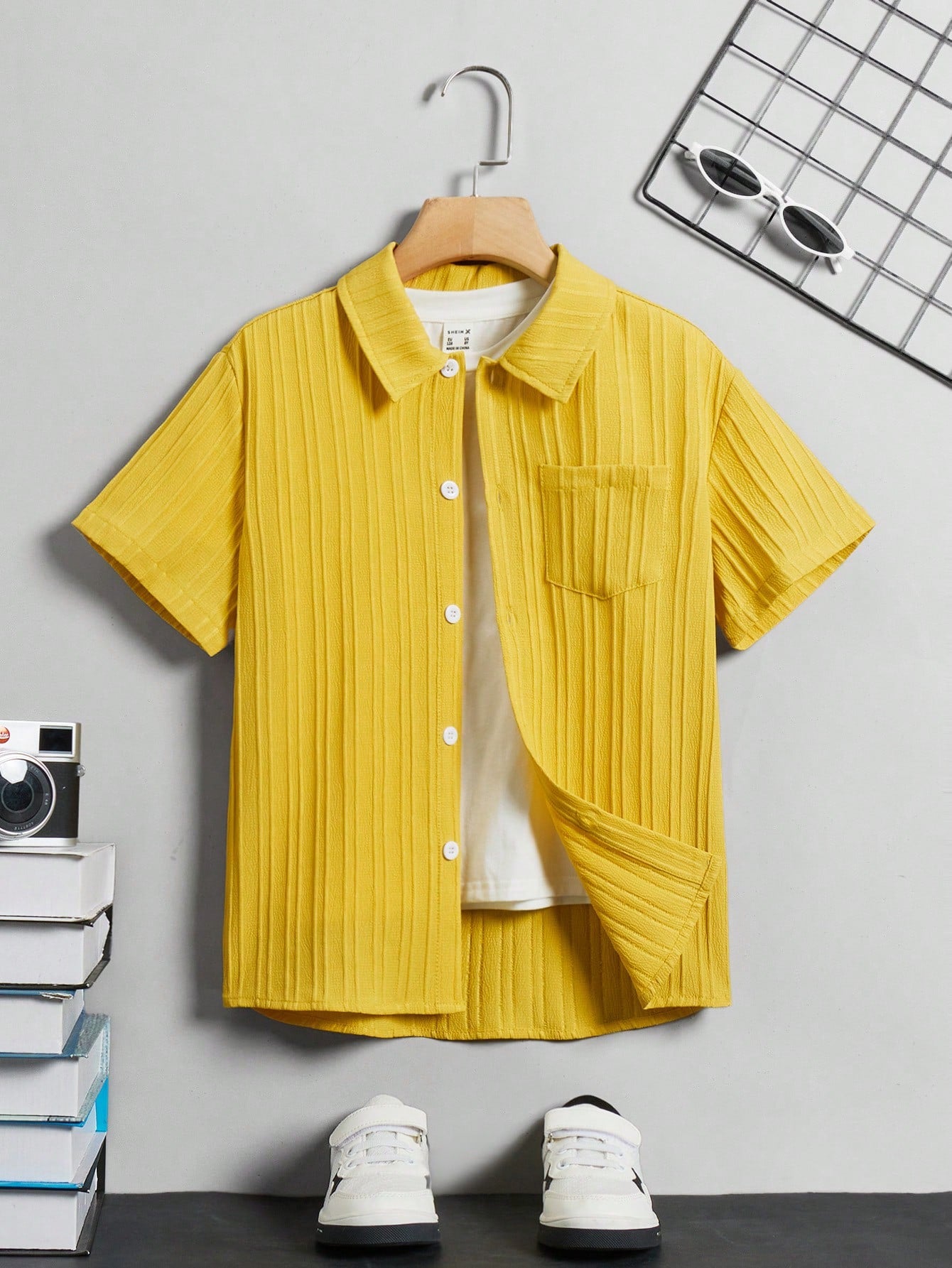 Tween Boy Tween Boy Fashionable Casual Turn-Down Collar Shirt, Solid Color Short Sleeve Button Down Shirt