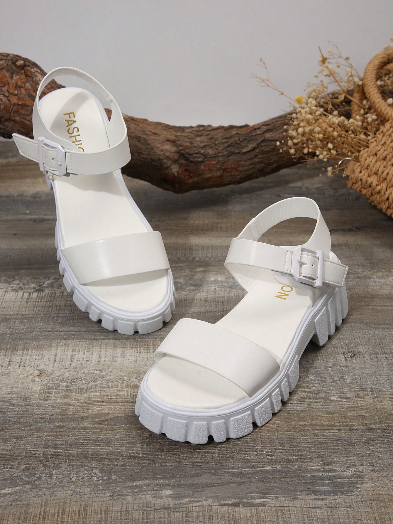 Teenagers' Round Toe Platform Buckle Strap Thick-Soled White Casual Sandals With Chunky Heel