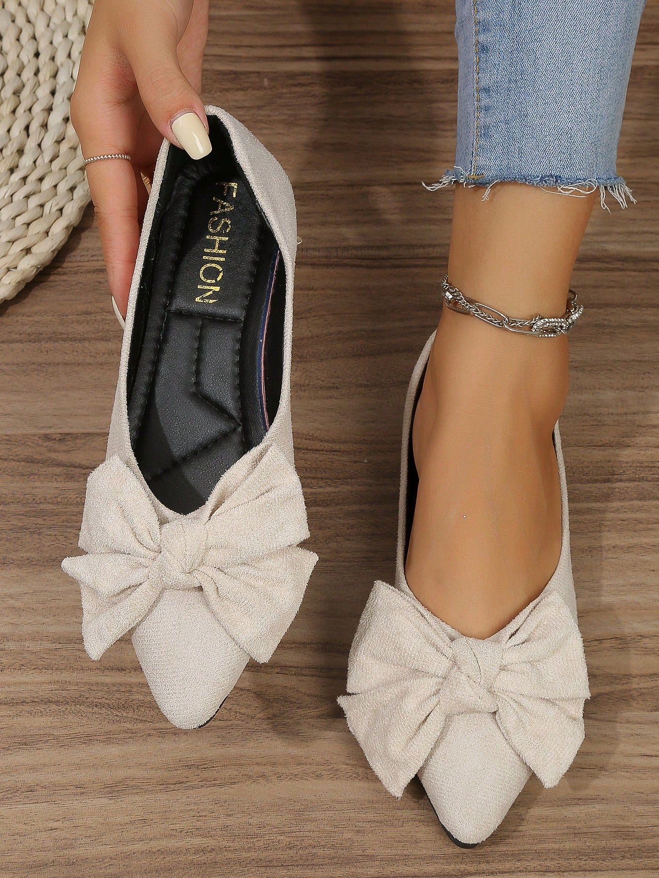 2024 Spring Flat Women\ Sweet Grand Bowknot Grandma Shoes Shallow Mouth Soft Comfortable Black All-Match For Work