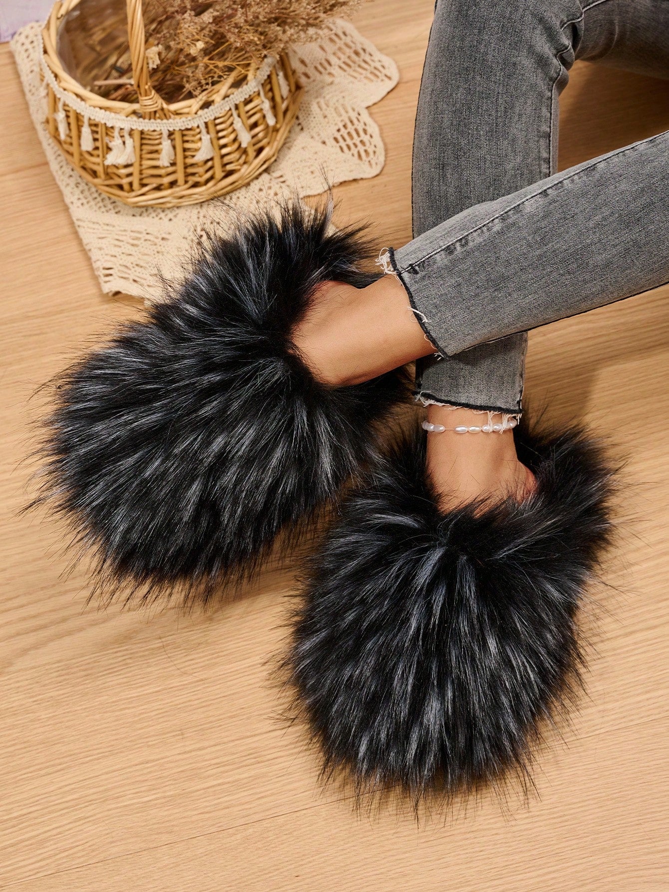 Women's Winter Plush Indoor Home Slippers With Mute Sole For Warmth