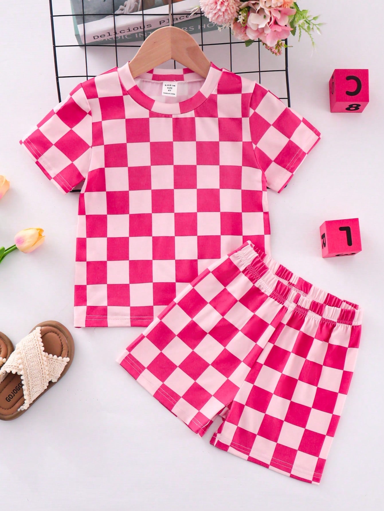 2pcs/Set Young Girls' Cute And Fashionable Checkerboard Pattern Short Sleeve Top And Shorts For Summer