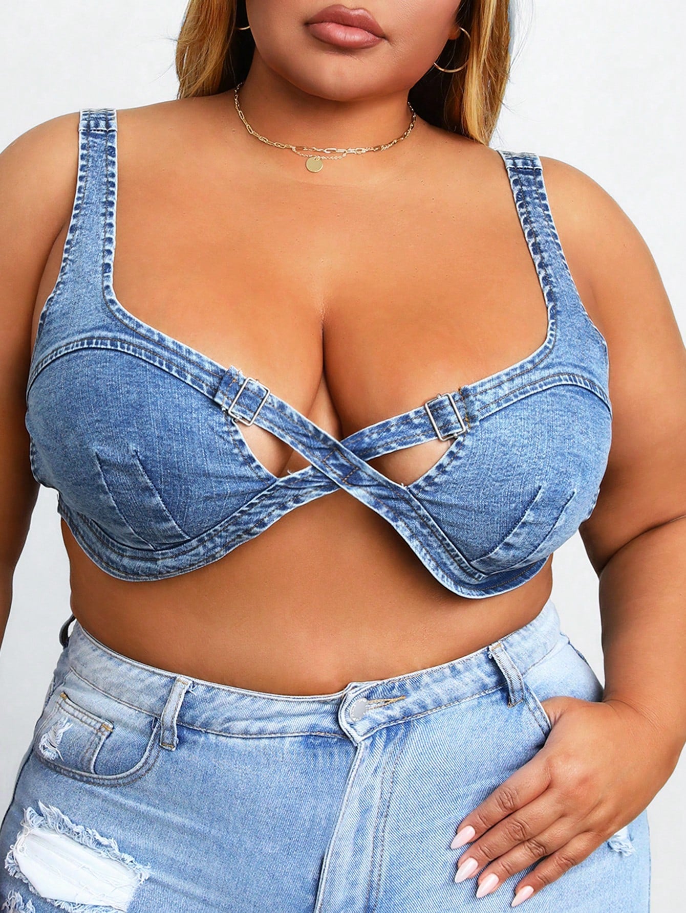 Plus Size Short Cut Blue Denim Jacket With Stretchy Cut