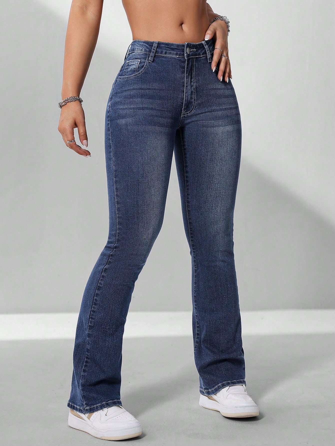 Women's Casual Flared Jeans With Pockets