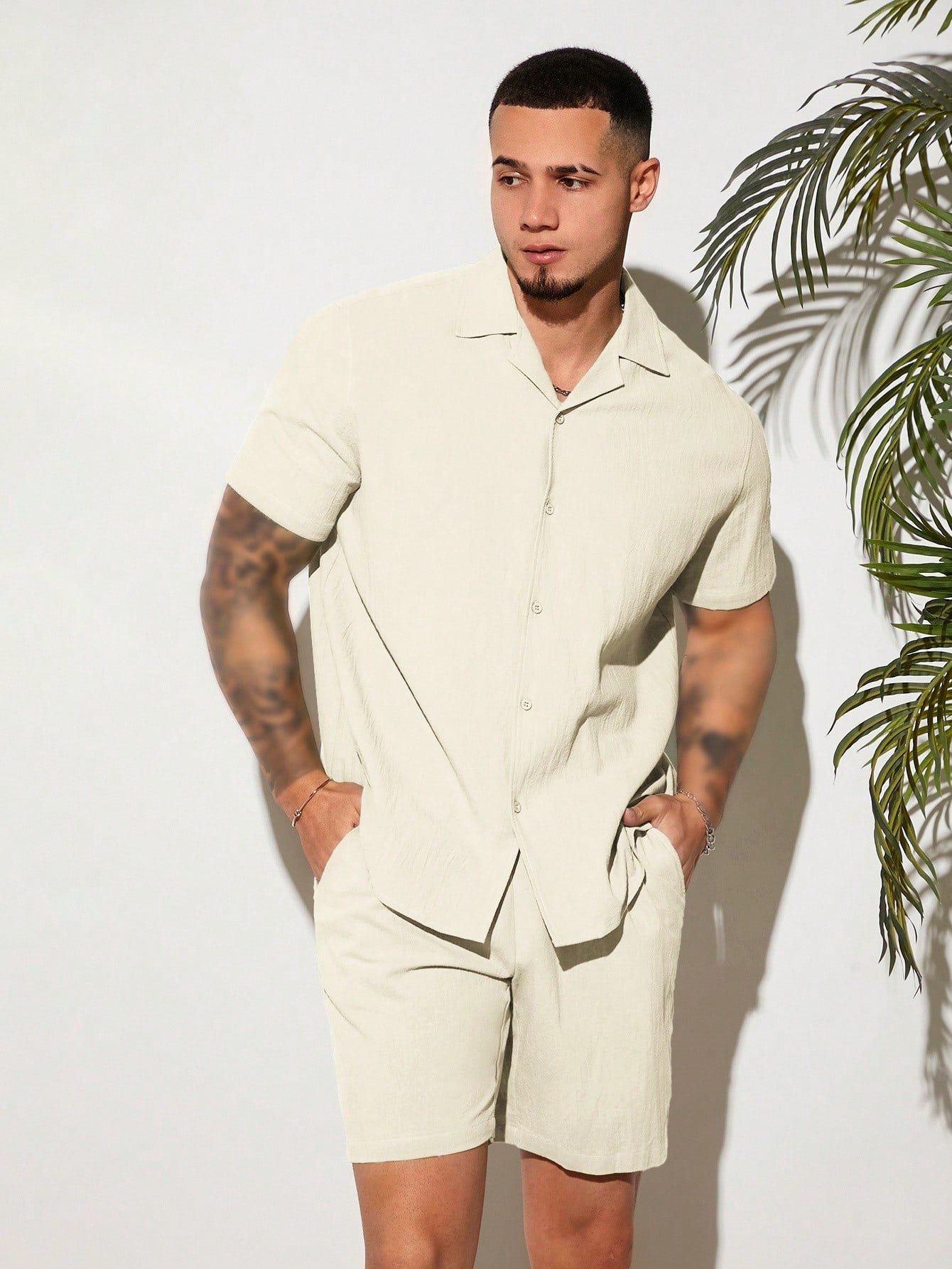 Loose Fit Men's Solid Color Button Front Shirt & Shorts Set