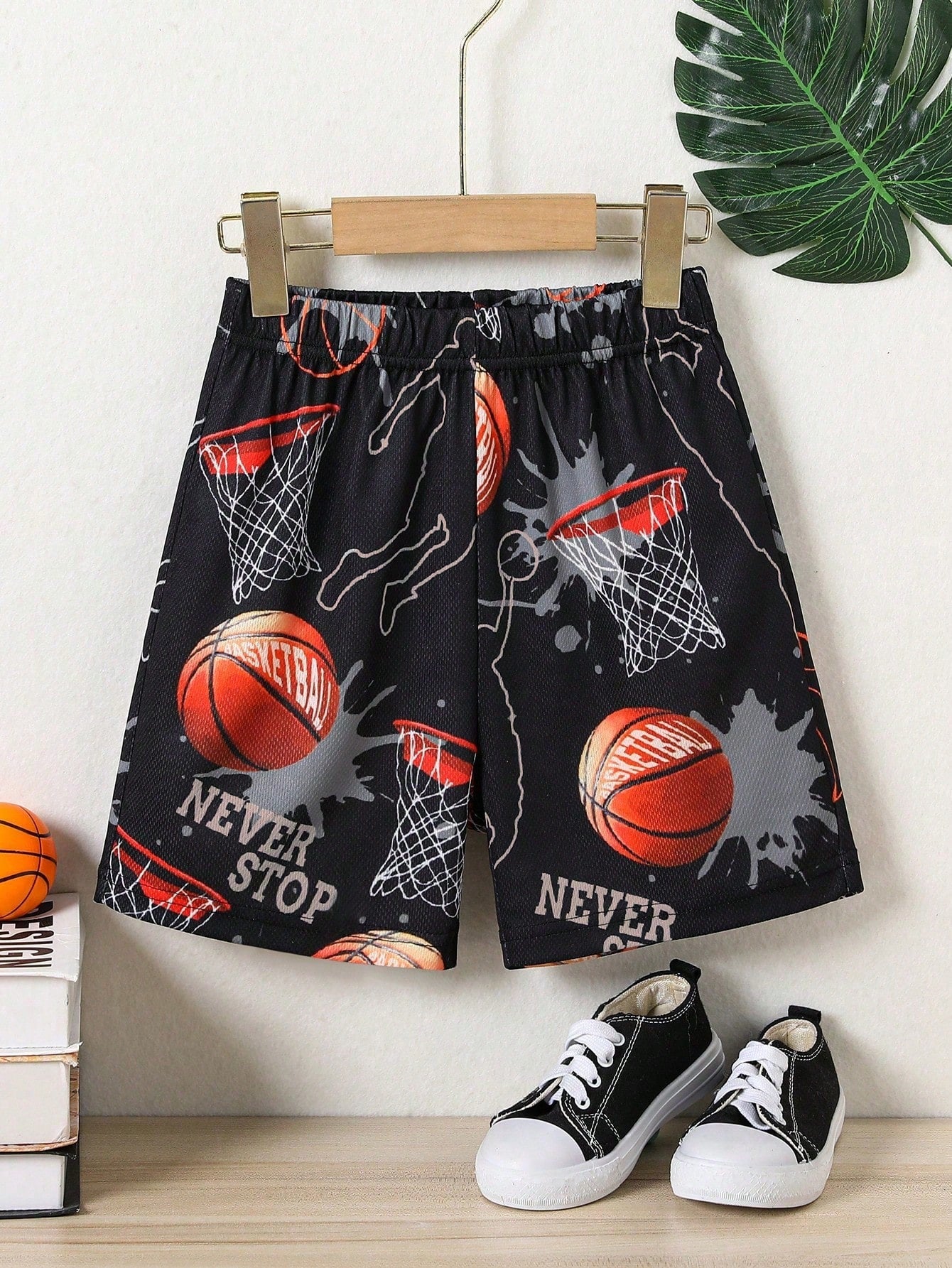 Tween Boy Basketball & Letter Graphic Elastic Waist Shorts