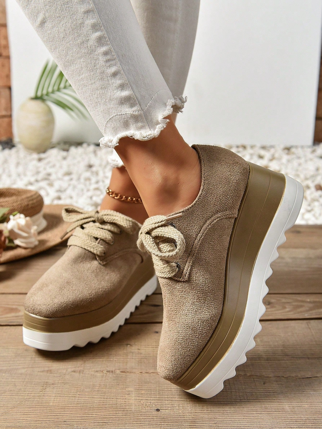 New Fashion Women Suede Leather Tie-Up Comfortable Casual Wedge Heel Platform Shoes