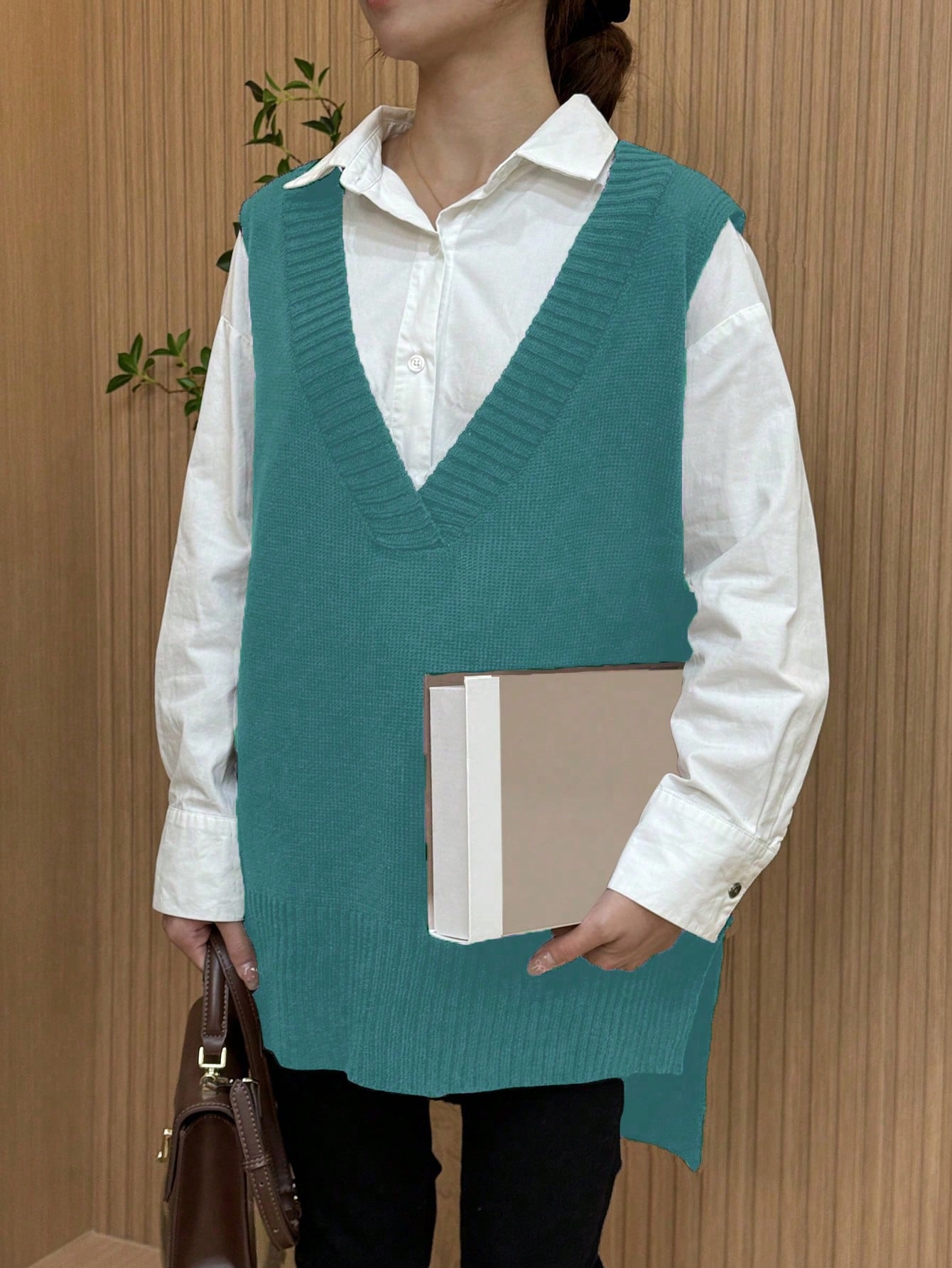 Plus Size Solid Color Loose V-Neck Sweater Vest With Side Slits