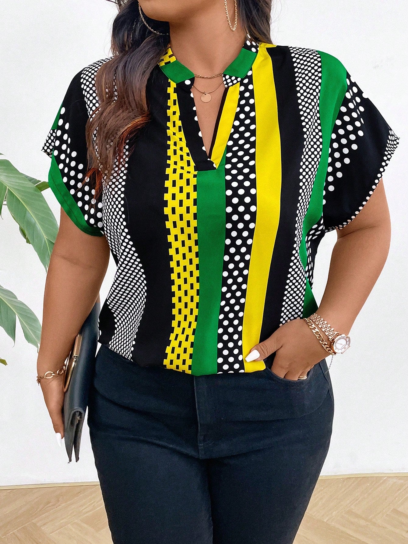 Plus Size Summer Color-Block Patchwork And Random Print Batwing Sleeve Shirt With V-Neck