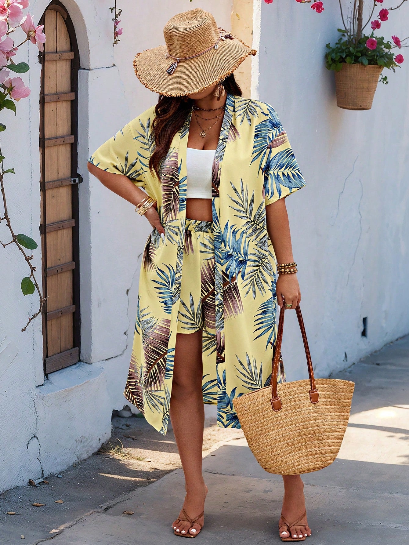 Plus Size Set Of Random Printed Kimono Top And Shorts With Slant Pockets