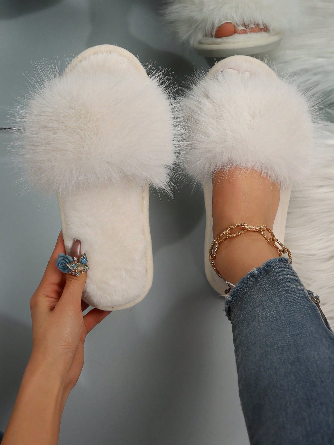 Women Fuzzy Bedroom Slippers, Fashion Home Slippers