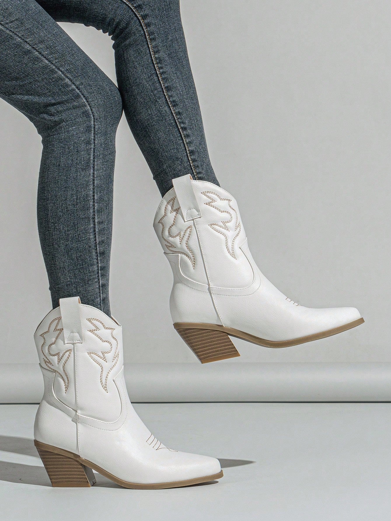 Women's Gold Chunky Mid-Heel Autumn & Winter Western Style Embroidery Slip-On Cowboy Ankle Boots And Short Boots