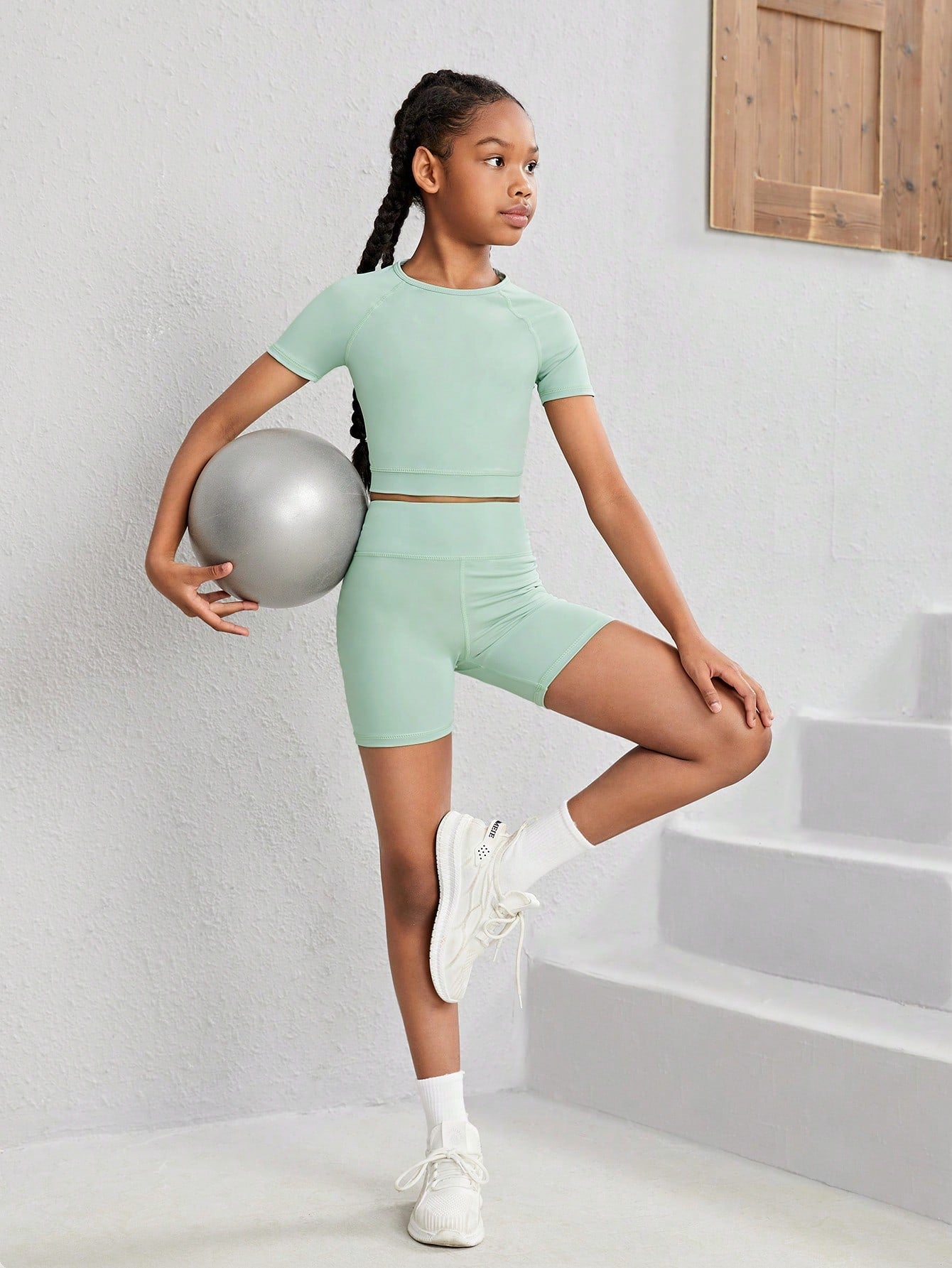 Tween Girl Solid Crop Tee & Biker Shorts