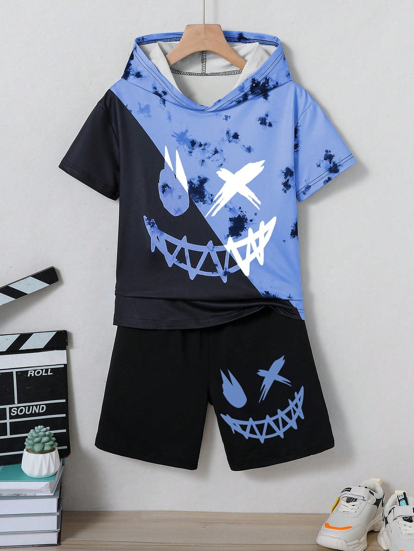 Tween Boy's Tie-Dye & Patchwork Emoticon Printed Hoodie And Shorts Set