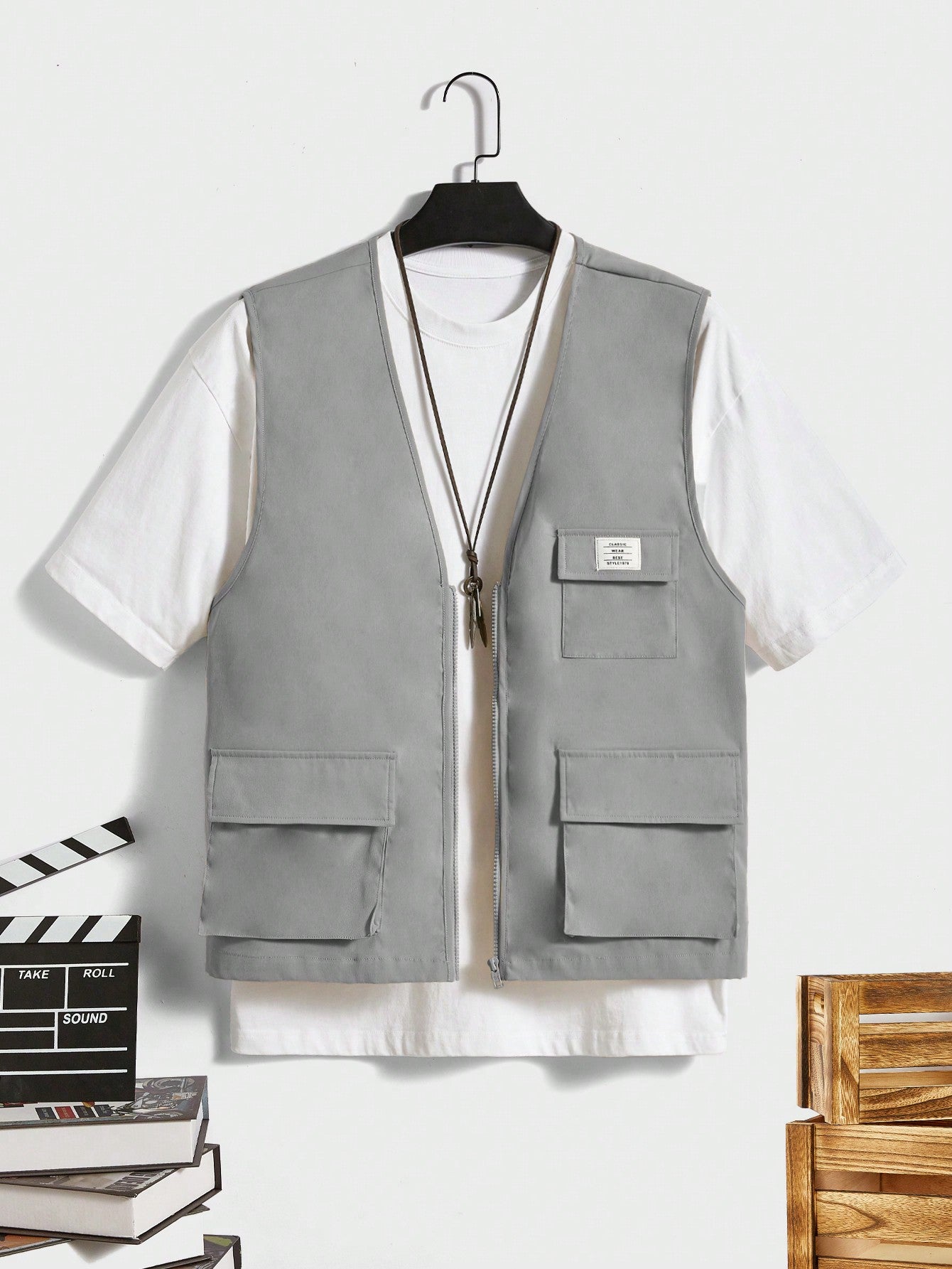 Men Letter Patched Detail Flap Pocket Vest Without Tee