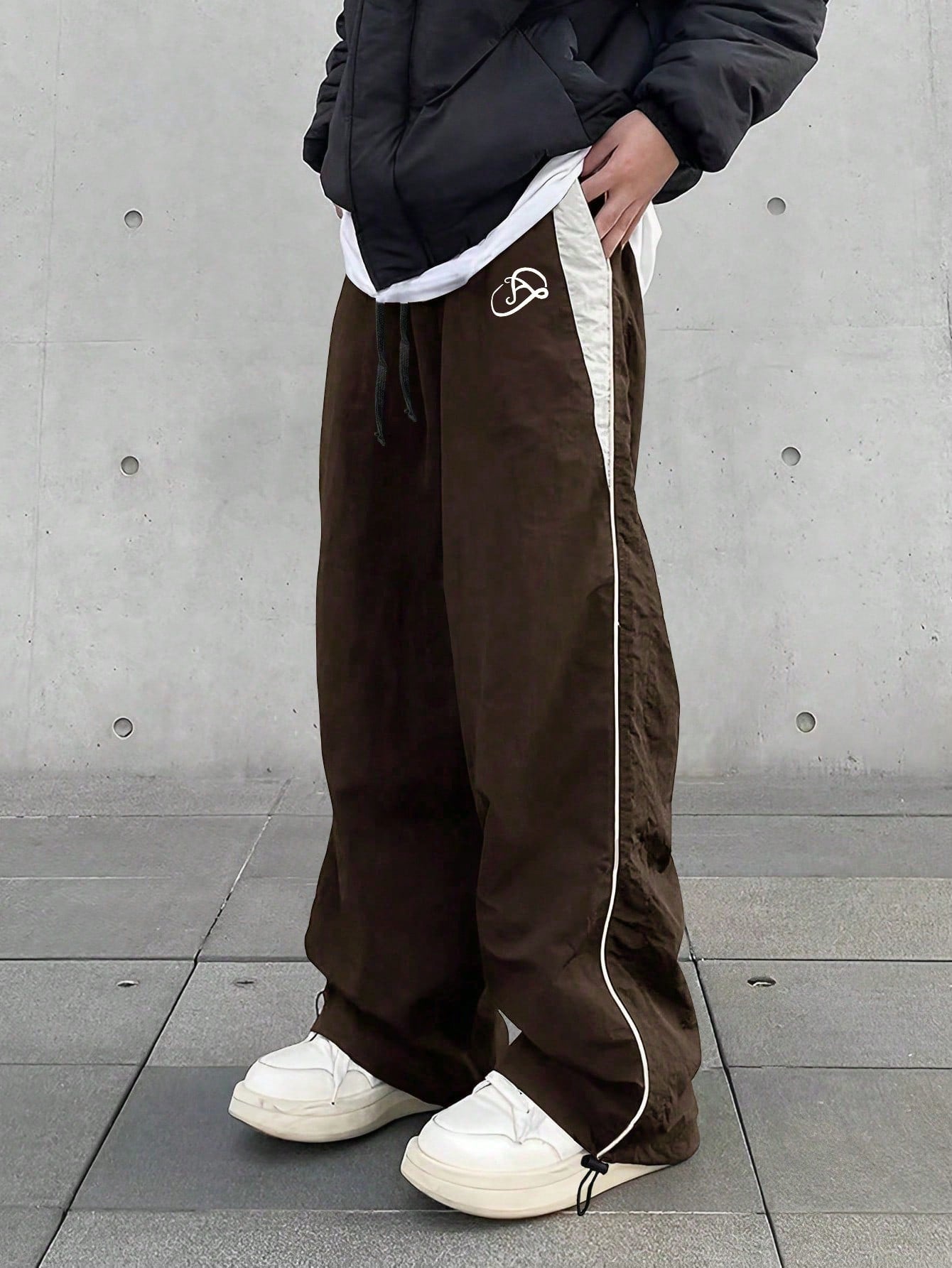 Men Wide Leg Loose Casual Pants With Letter Print And Color-Block Pockets