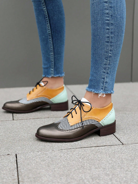 Women Retro British Style Flat Oxford Shoes Chunky Heel Lace-Up Color Block Brogue Shoes