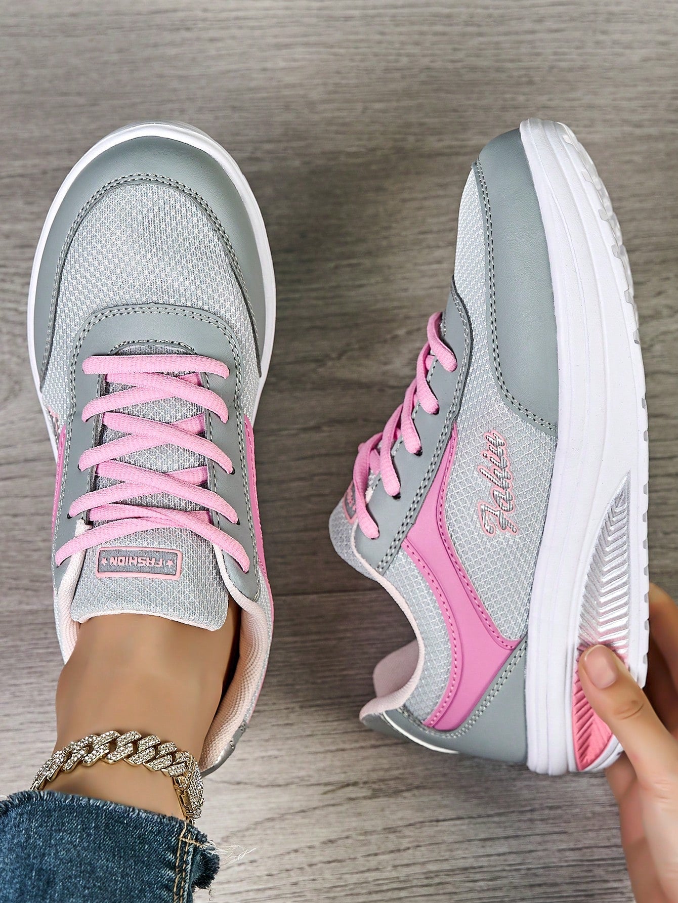 Women Casual Sport Shoes Shake Shoes Thick Sole Running Breathable Mesh Shoes Female