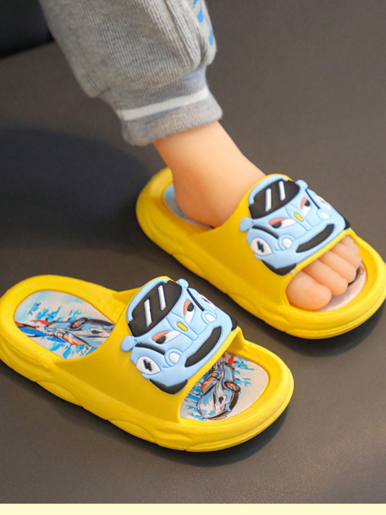 1pair White Cute Princess Style Cartoon Girls' Sandals, Waterproof, Anti-Slip, Breathable, Suitable For Summer Indoor Outdoor Beach