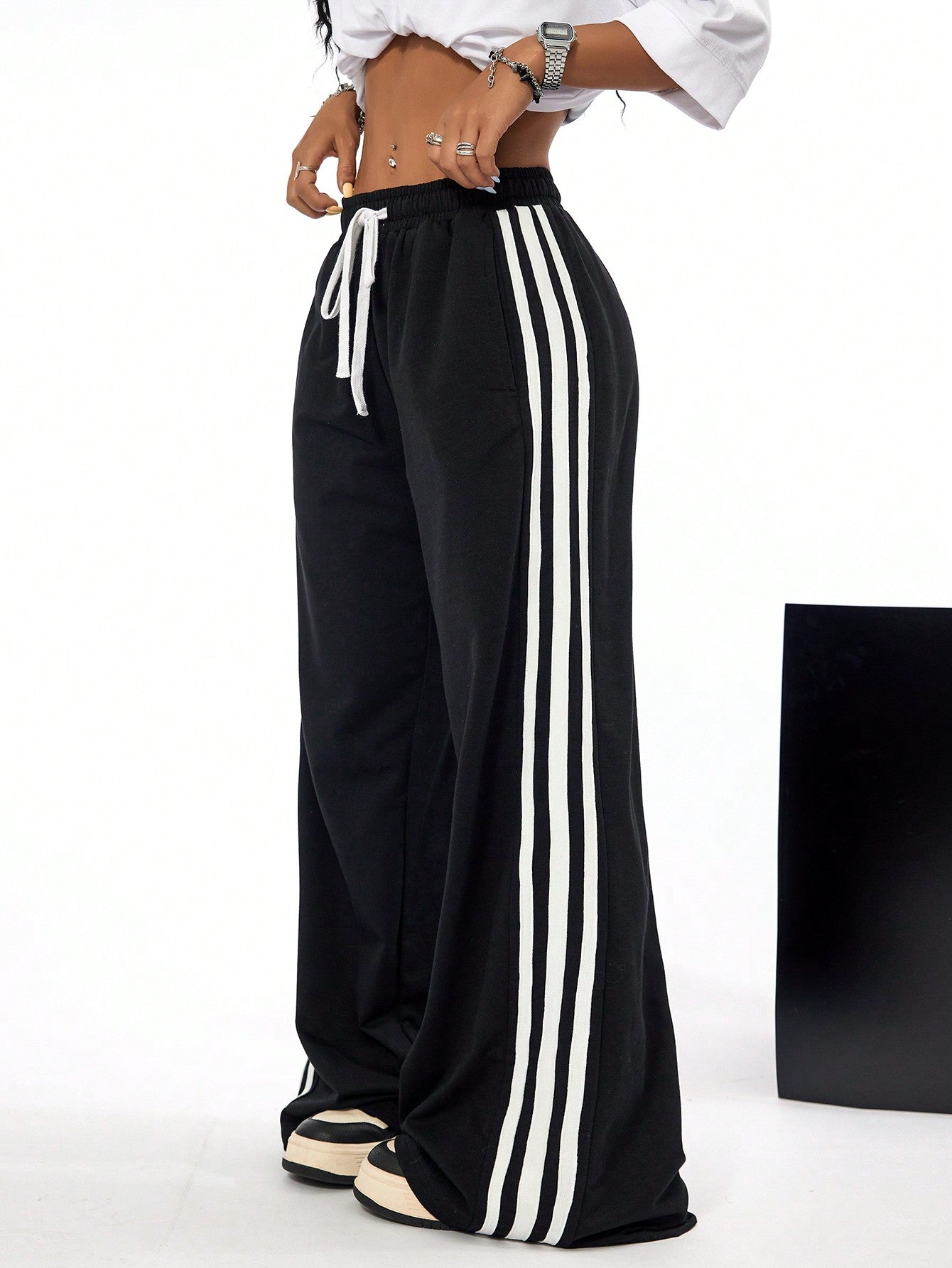 Coolane Women Hip Hop Athleisure Cotton Woven Tape Wide Leg Sweatpants For Sport