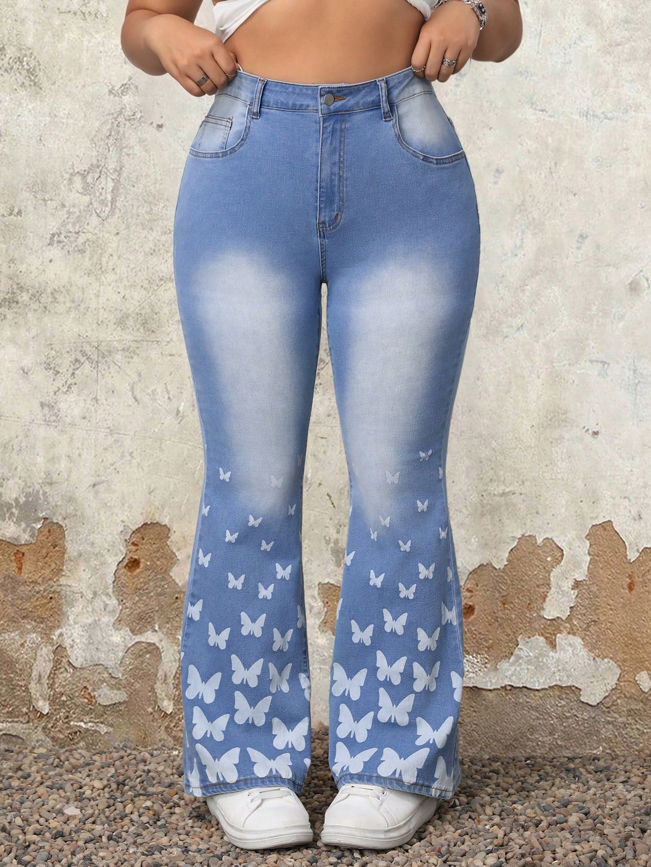 Plus Size Women Fashionable Fitted Butterfly Design Flared Jeans