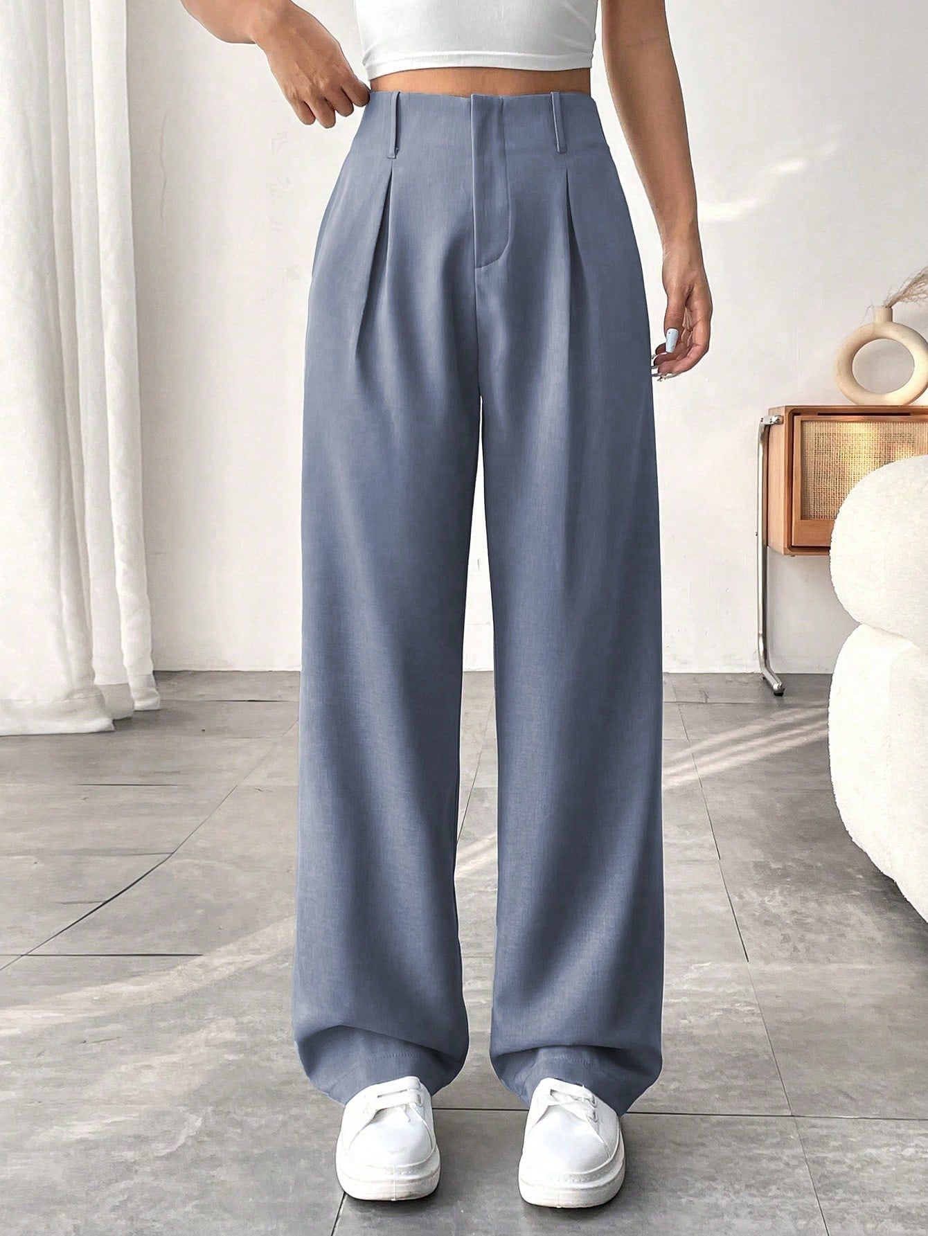 Women's Solid Color Pleated Straight Leg Relaxed Fit Pants