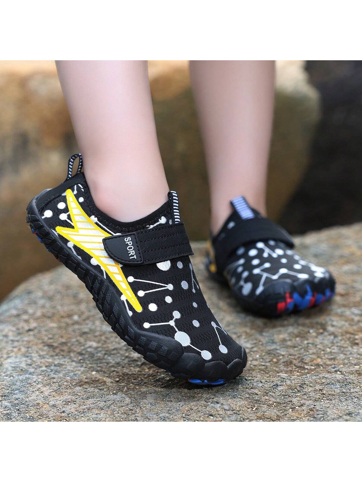 2024 New Discount Kids Youth Unisex Beach And Water Shoes, Suitable For Beach Volleyball Training, Cycling, Fitness And Hiking, Lightweight And Wear-Resistant, The Best Companion For Seaside Activities (Irregular Shoe Sole Print)