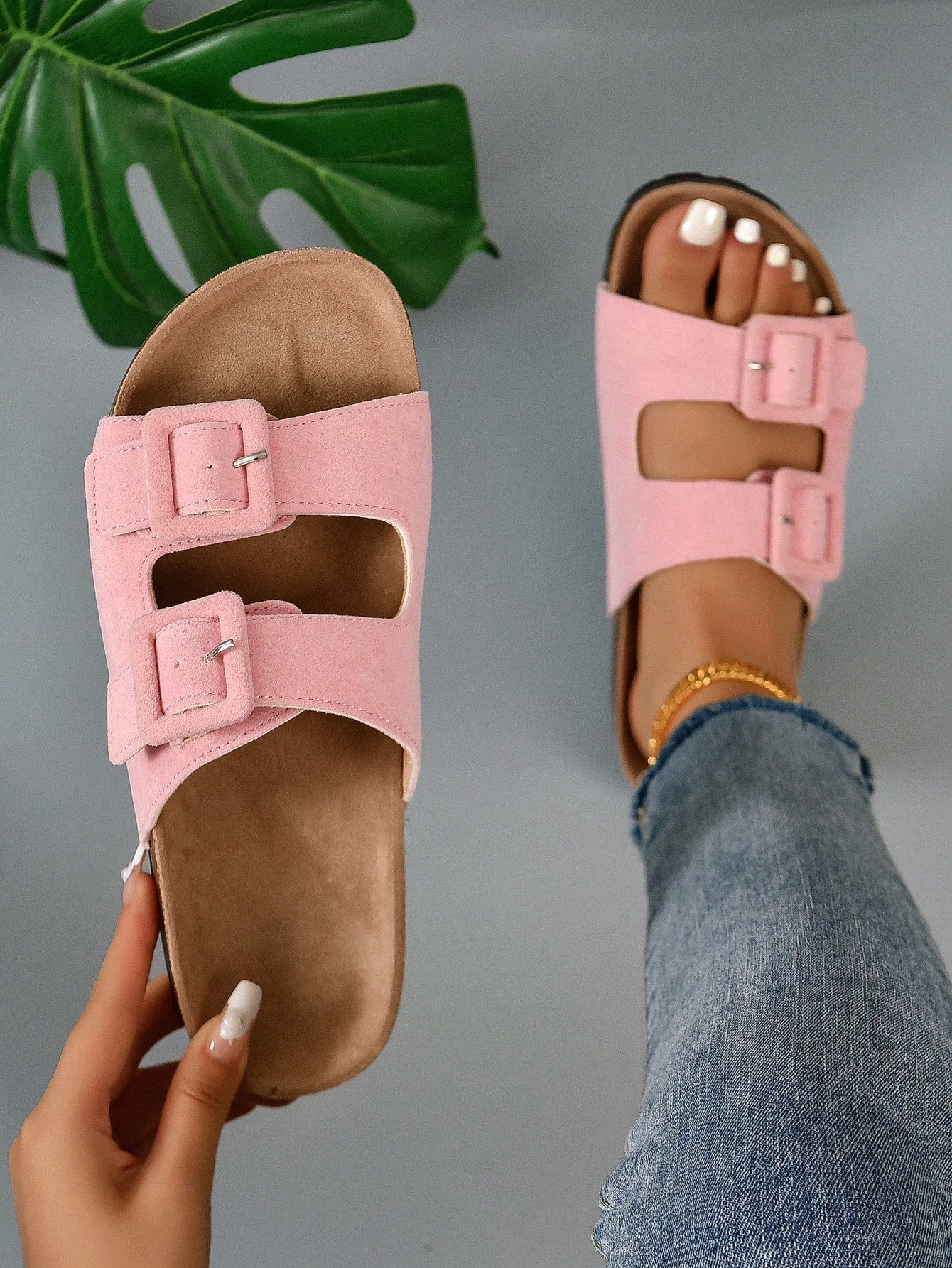 Fashionable And Versatile Buckle Slippers, Comfortable Women Flat Cross-Border Sandals For Spring And Summer In Large Size