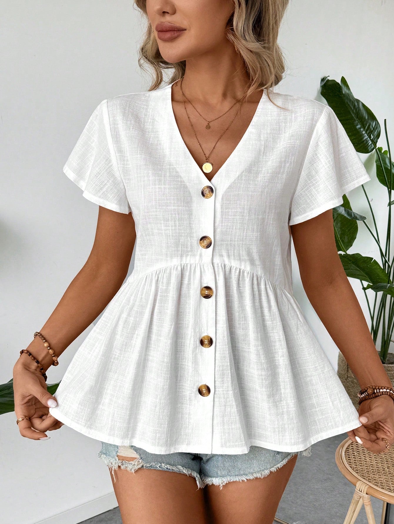 Summer Women V-Neck Ruffle Trim Flounce Sleeve Ruched Hem Babydoll Style A-Line Shirt Leisure Vacation Open Front Blouse