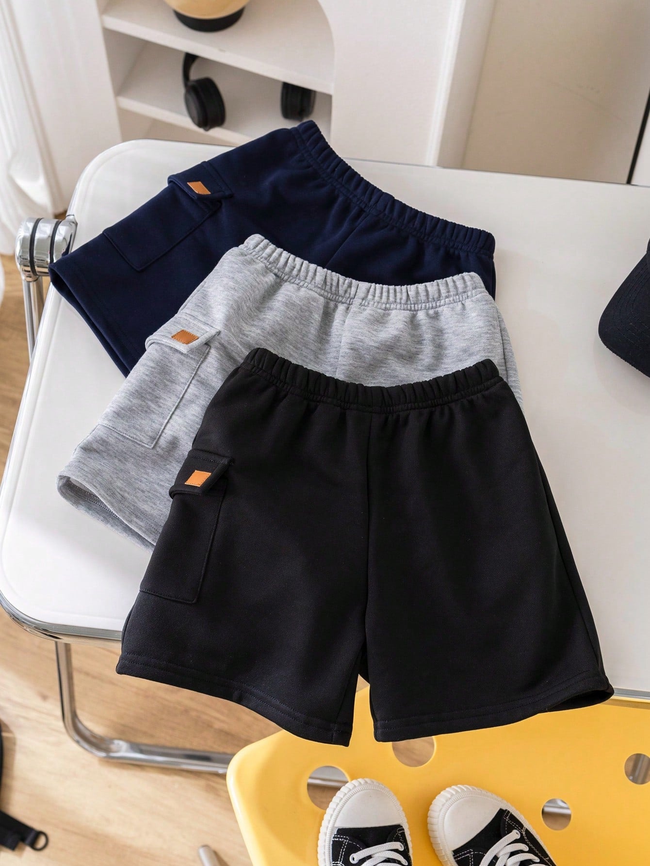 3pcs Young Boy Casual Comfortable Knitted Shorts Set With Pockets And Badge Decoration