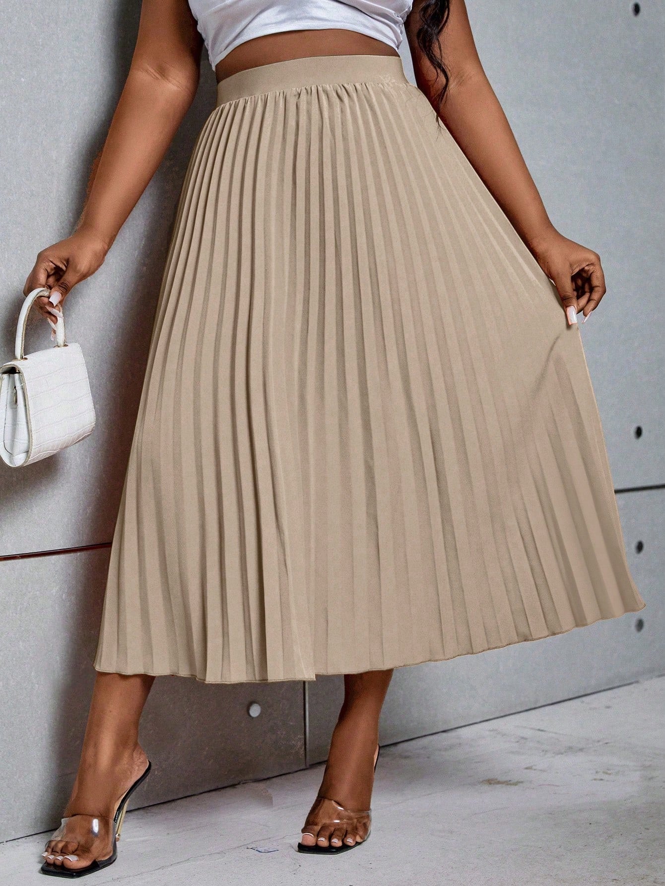 Plus Size Solid Color Elastic Waist Pleated Midi Skirt