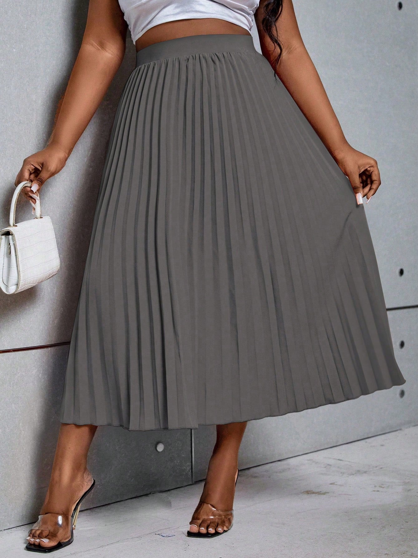 Plus Size Solid Color Elastic Waist Pleated Midi Skirt