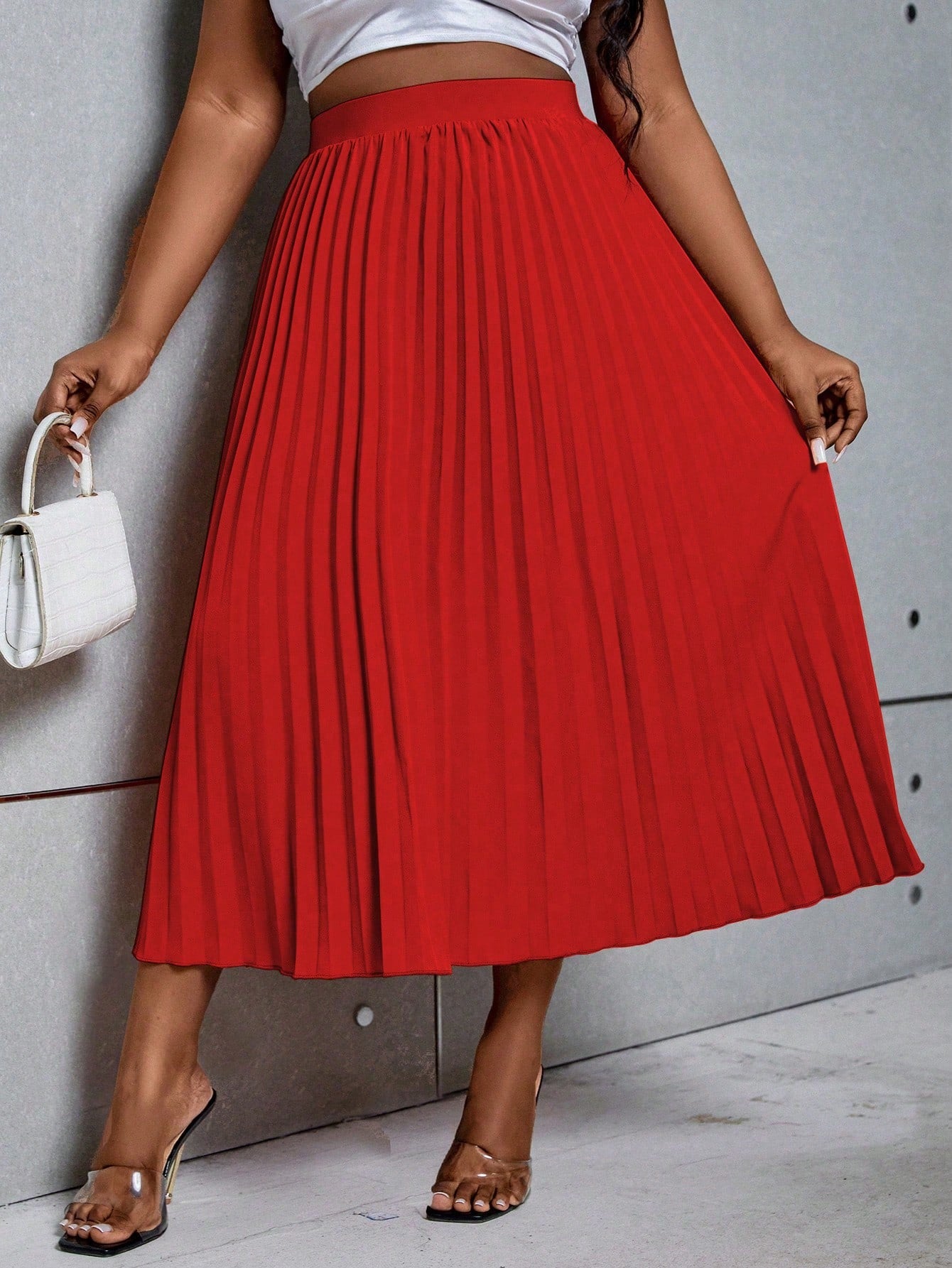 Plus Size Solid Color Elastic Waist Pleated Midi Skirt